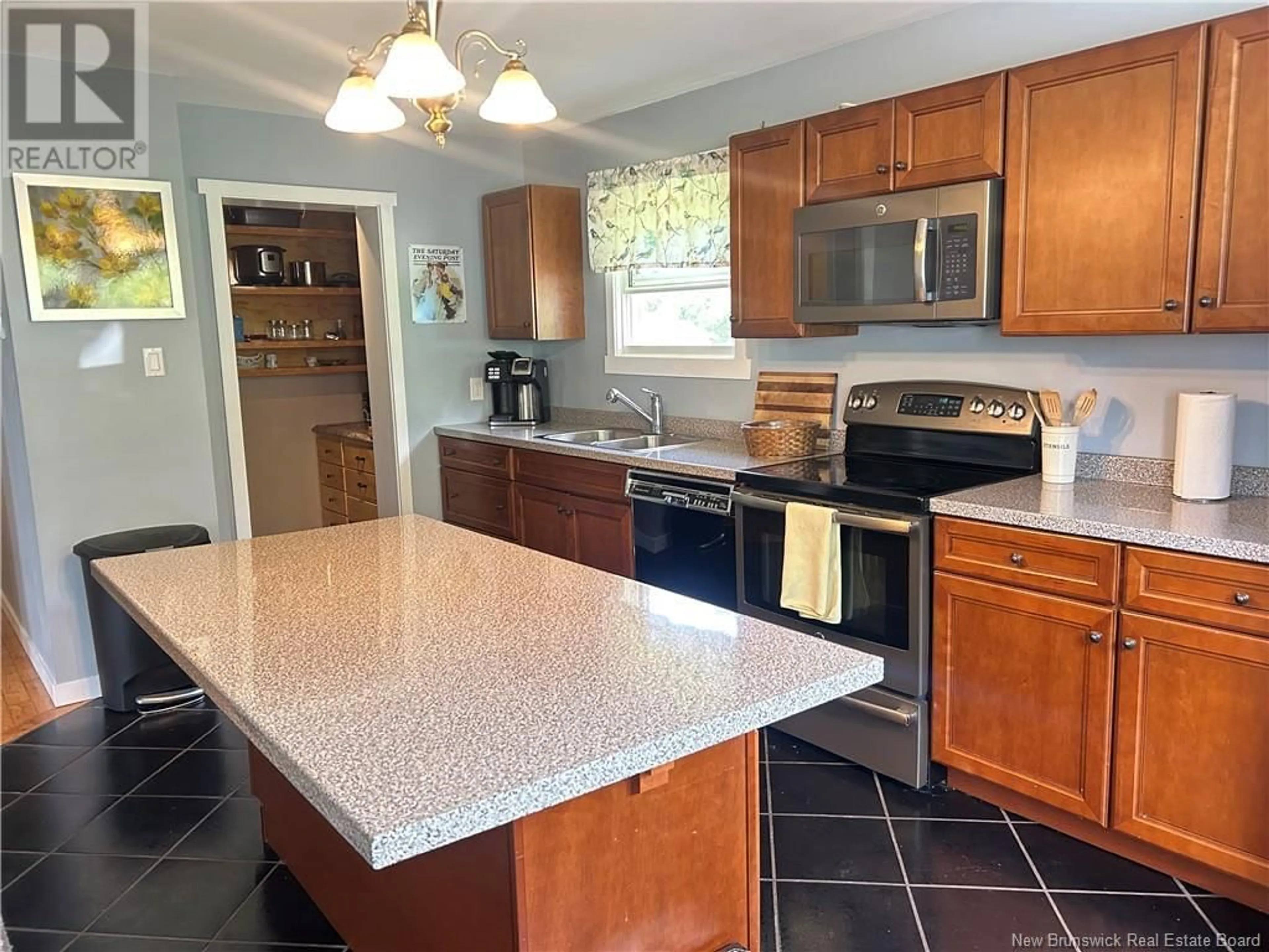 Open concept kitchen, ceramic/tile floor for 7164 ROUTE 102 ROUTE, Central Greenwich New Brunswick E5M2L8