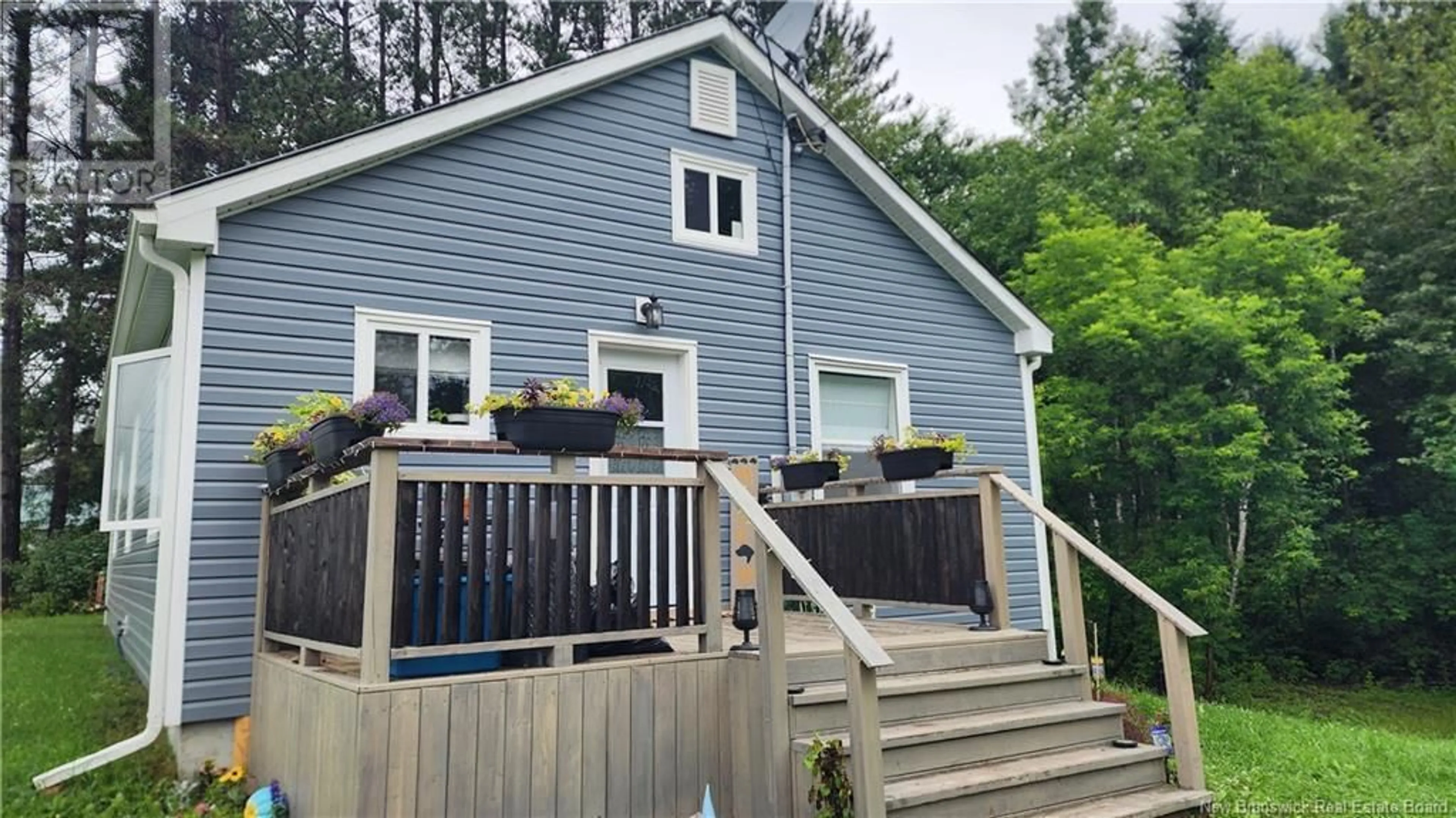 Home with vinyl exterior material, unknown for 10400 RTE 105 ROUTE, Beechwood New Brunswick E7J2B3