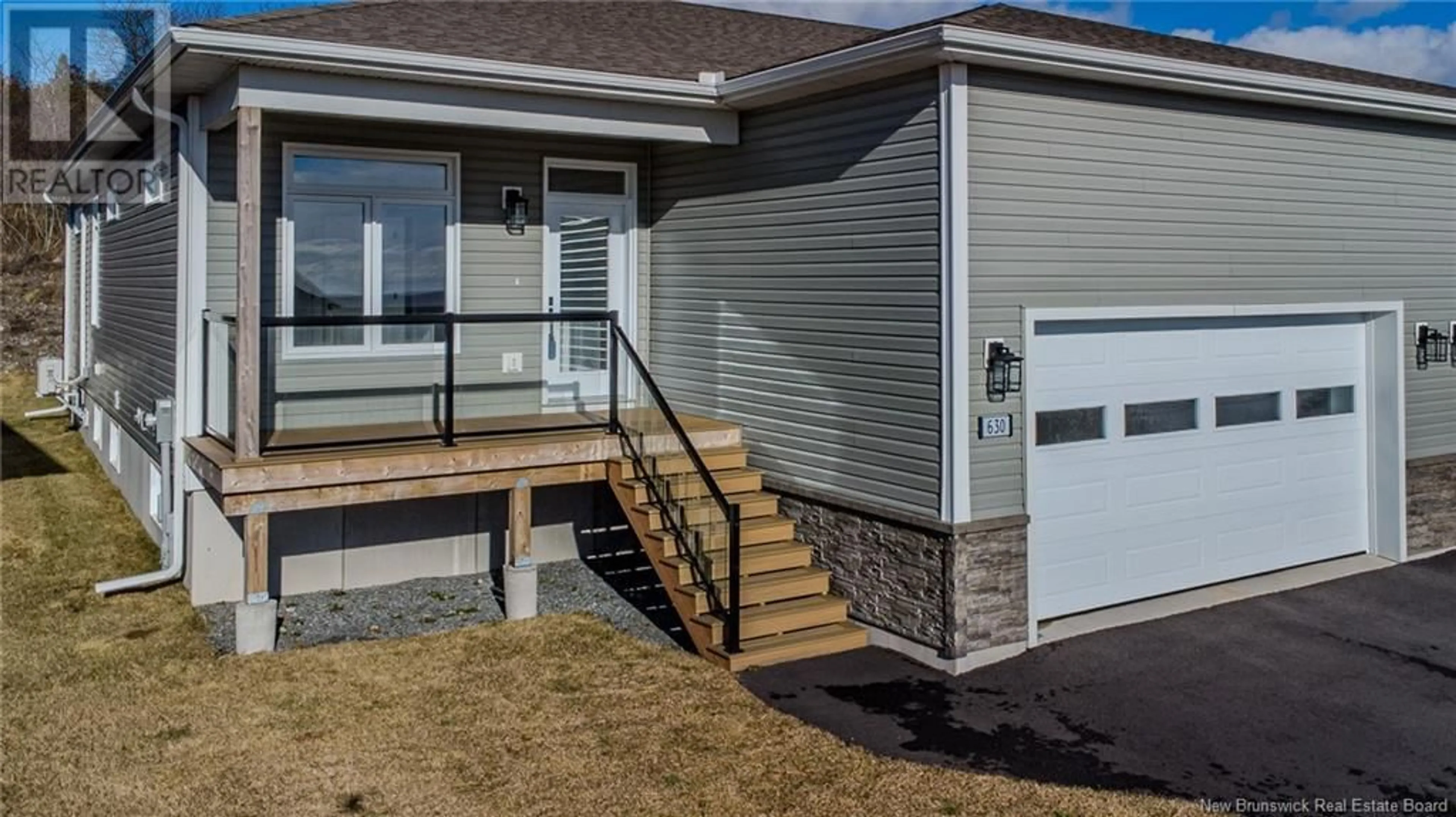 Home with vinyl exterior material, street for 630 SEA STREET, Saint John New Brunswick E2M2N4