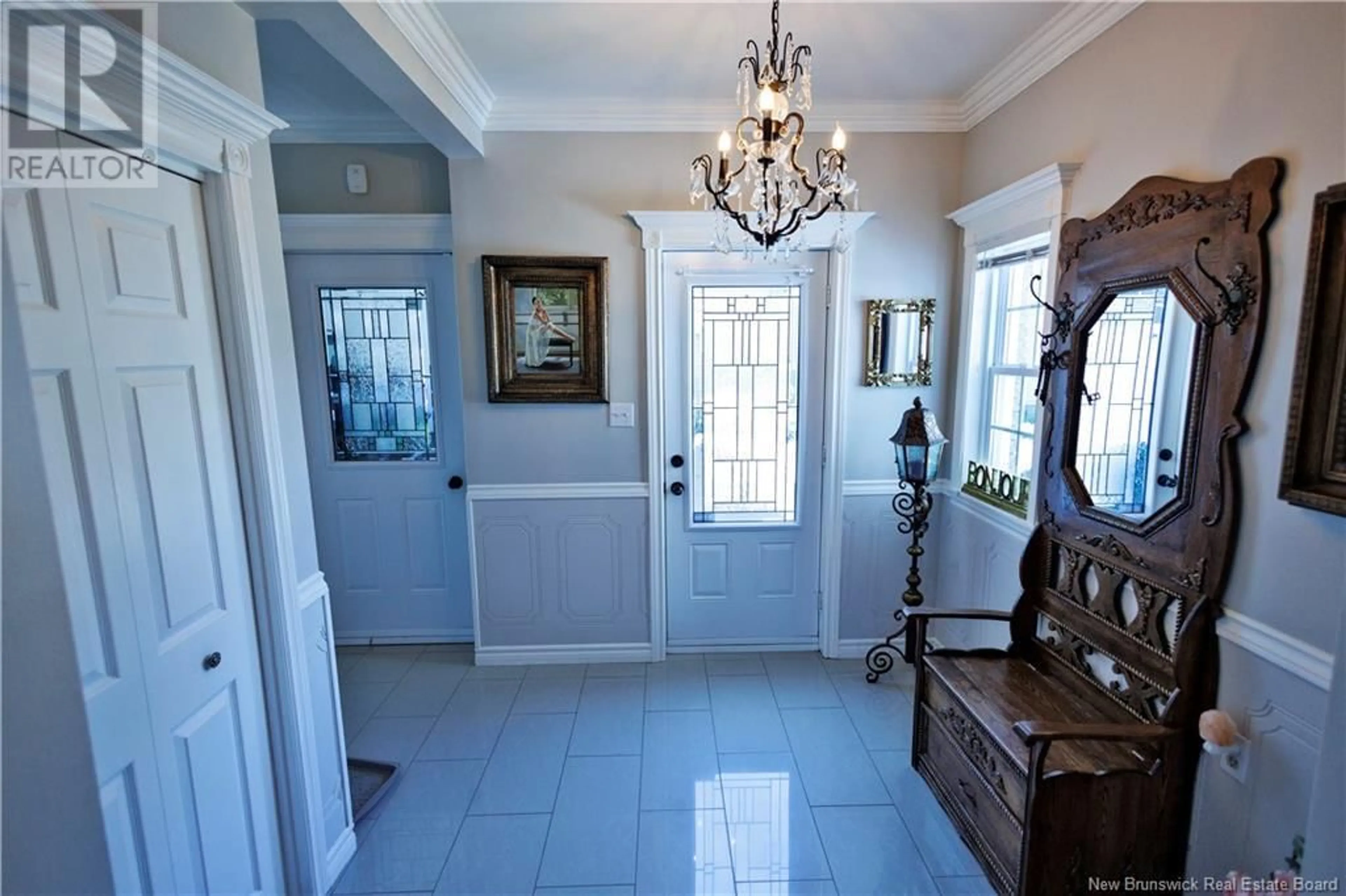 Indoor foyer for 163 SHERIFF ROAD, Grand-Sault/Grand Falls New Brunswick E3Z2Z8