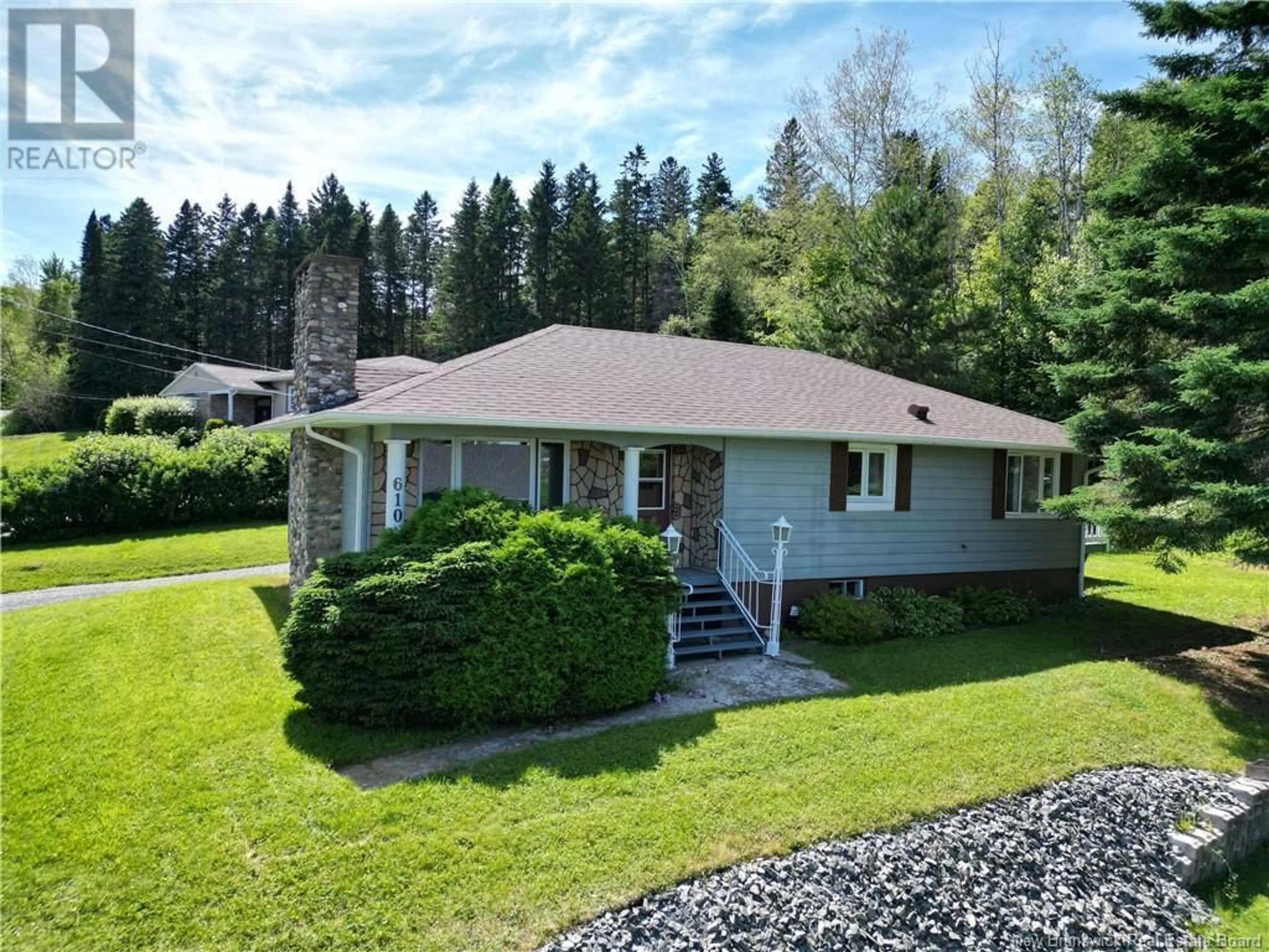 A pic from outside/outdoor area/front of a property/back of a property/a pic from drone, unknown for 610 CHAPEL STREET, Grand-Sault/Grand Falls New Brunswick E3Z2N1