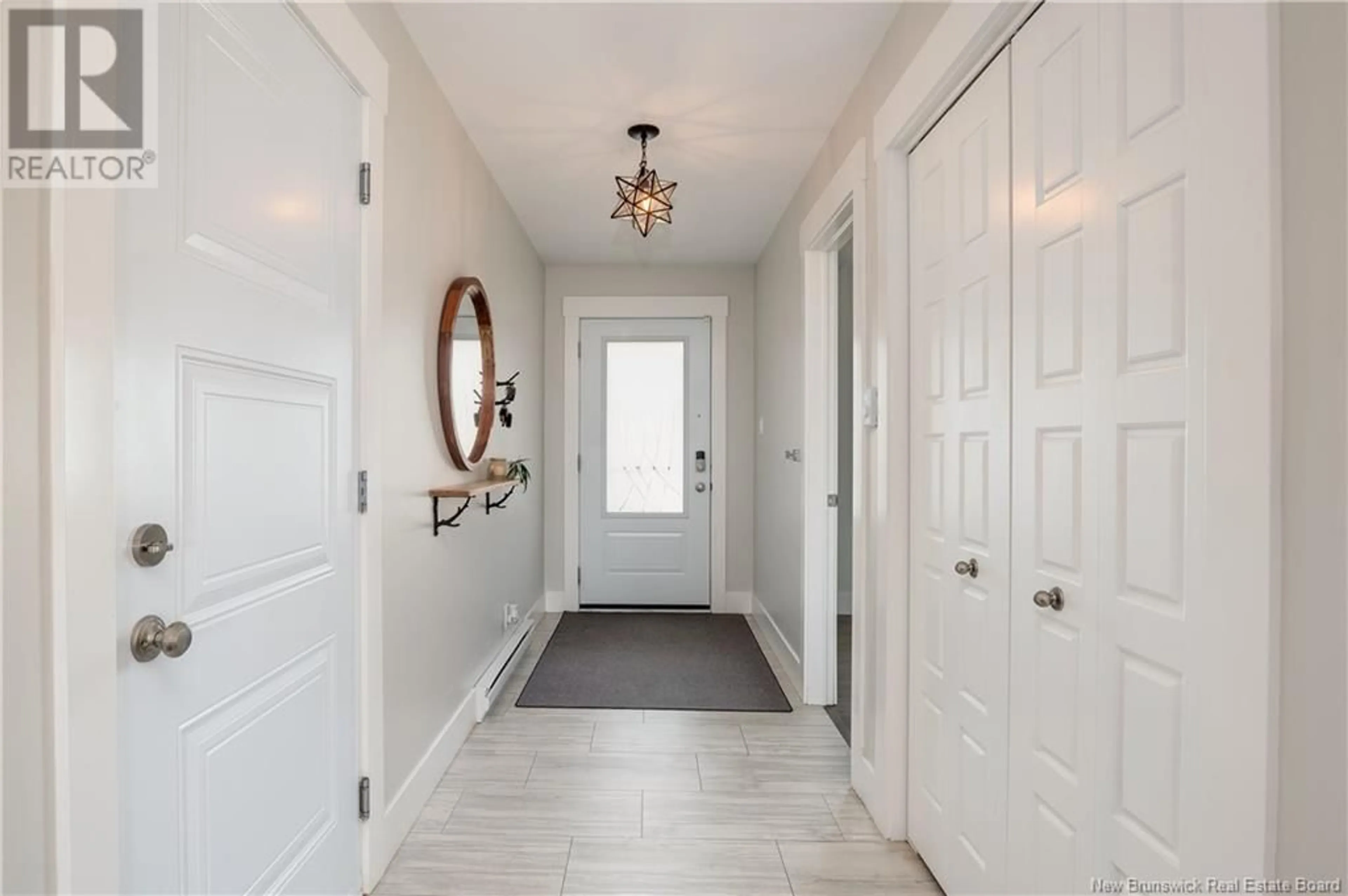Indoor entryway for 163 FALCON DRIVE, Moncton New Brunswick E1G0H8