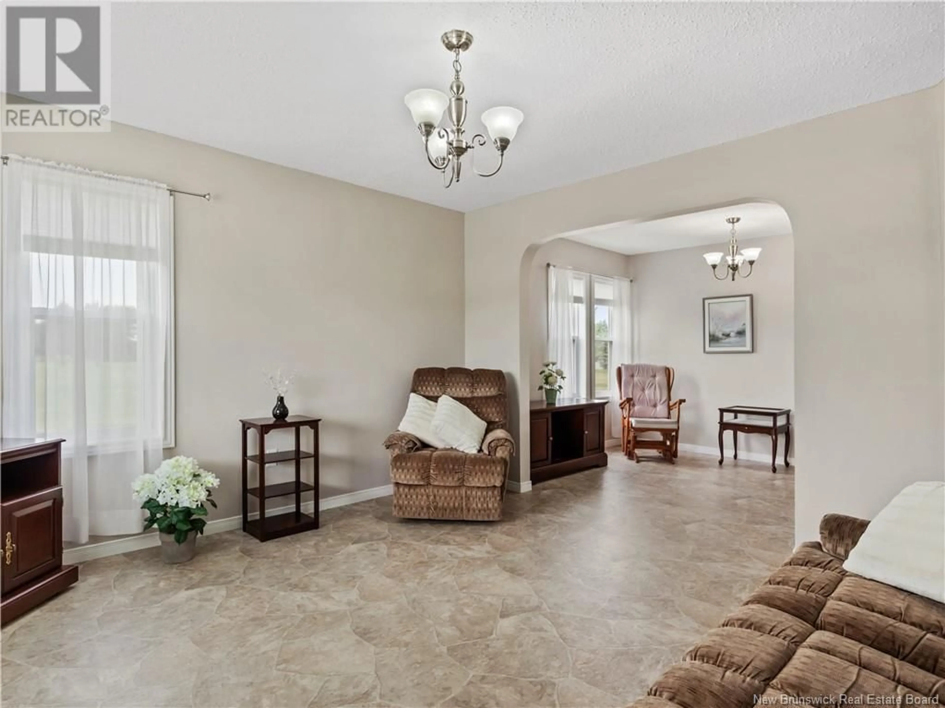 Living room with furniture, ceramic/tile floor for 10 RIVE SUD, Cocagne New Brunswick E4R2X1