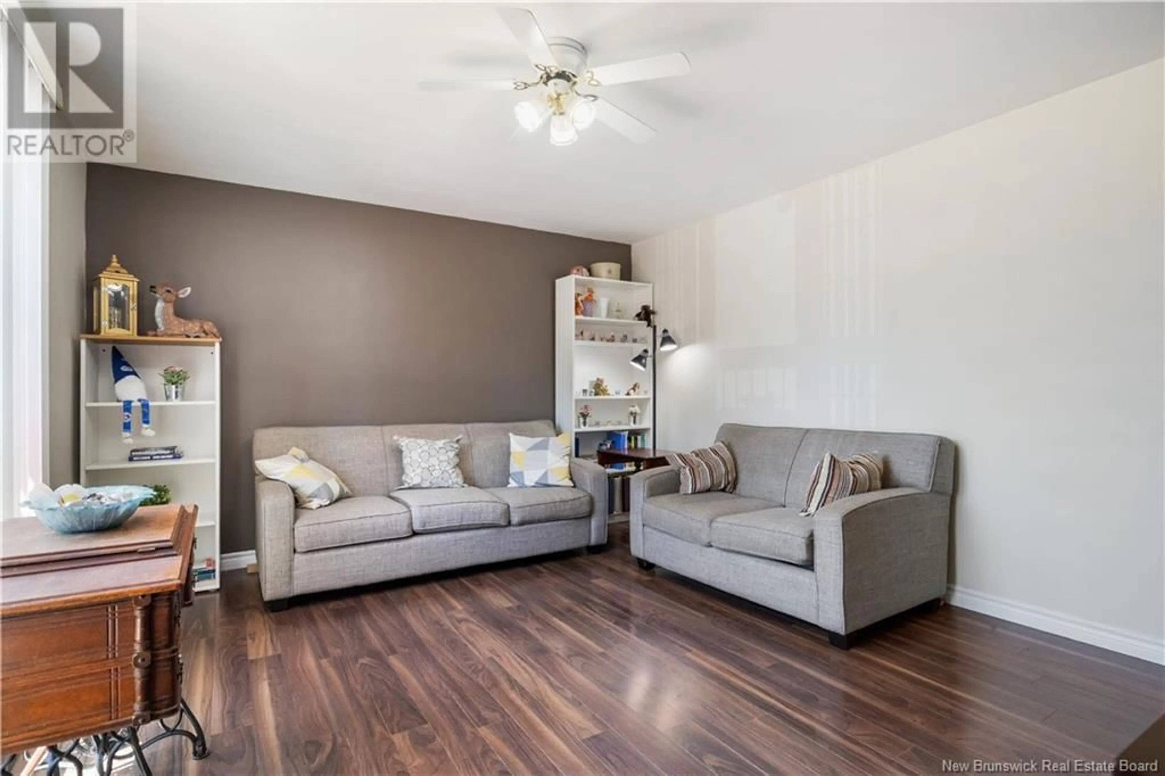 Living room with furniture, wood/laminate floor for 15 HIGHLAND VIEW, Moncton New Brunswick E1A2K9
