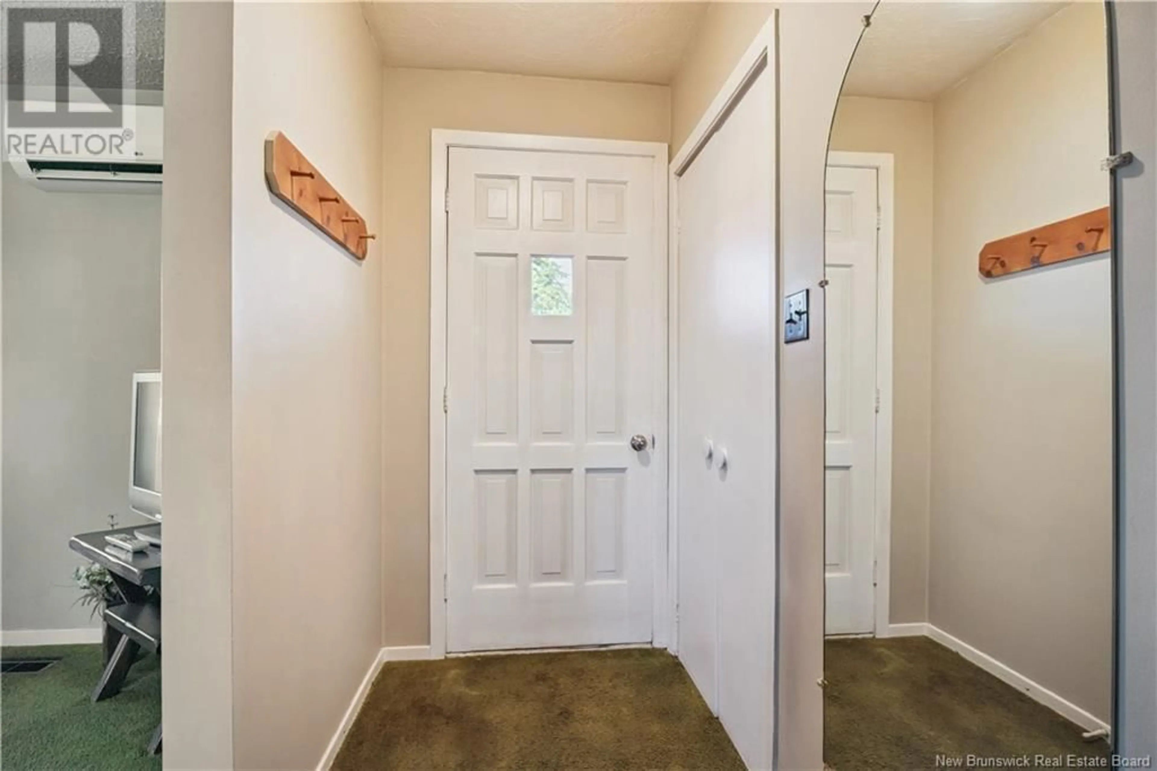Indoor entryway for 1882 CHAMPLAIN, Dieppe New Brunswick E1A7J2