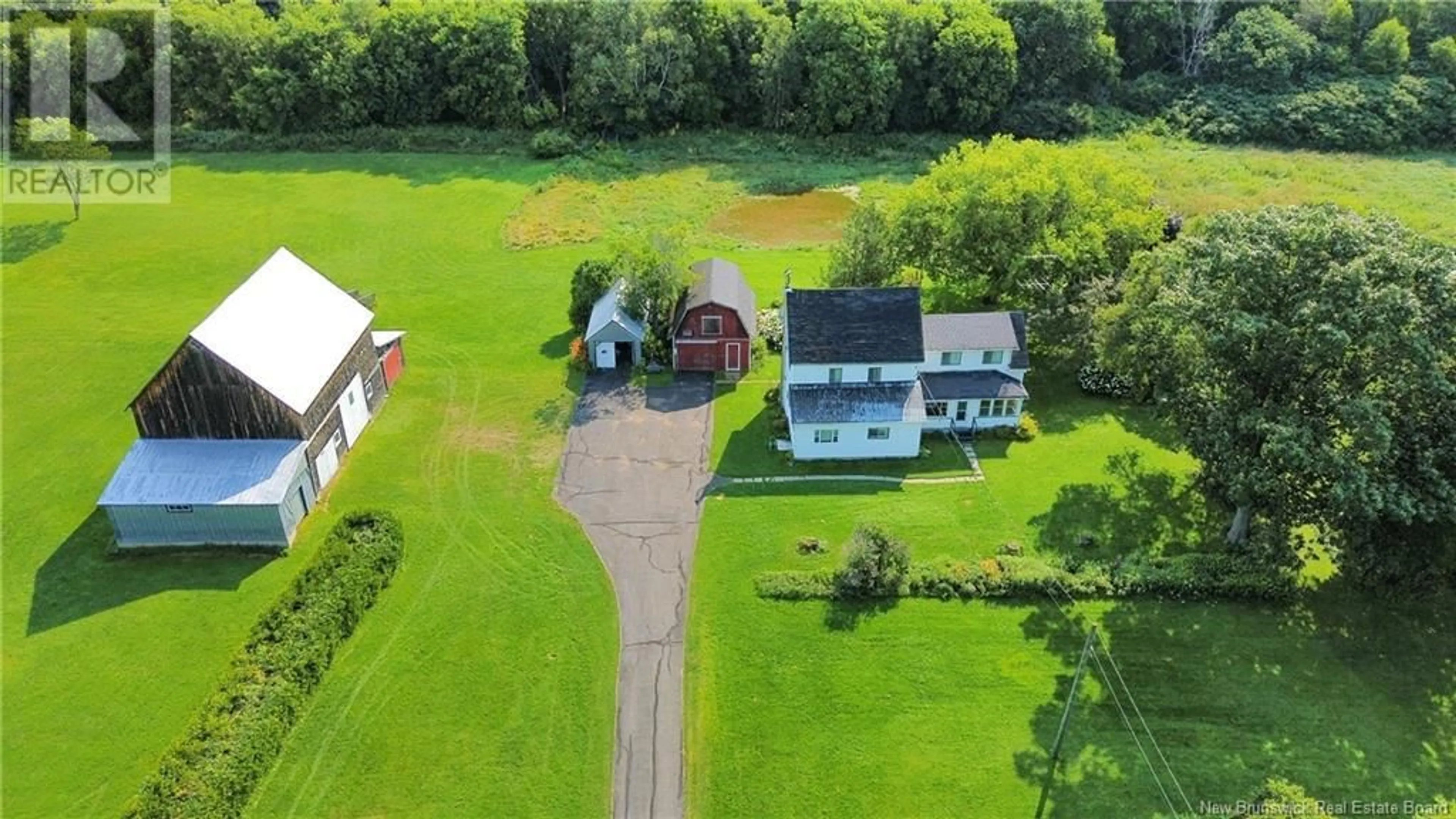 A pic from outside/outdoor area/front of a property/back of a property/a pic from drone, unknown for 8502 MAIN STREET, Florenceville-Bristol New Brunswick E7L4J6