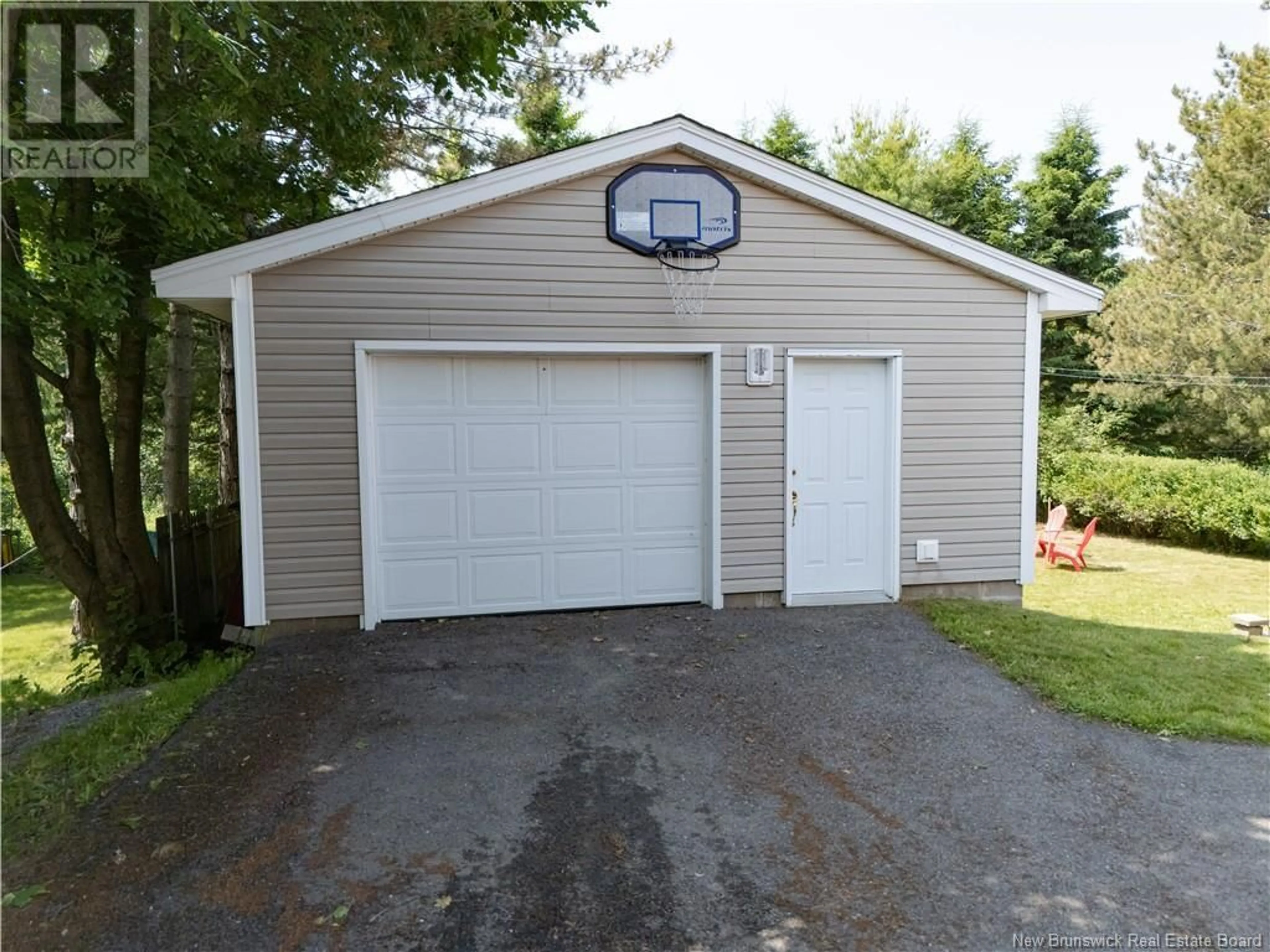 Indoor garage for 6 YORK STREET, Saint John New Brunswick E2J3E9