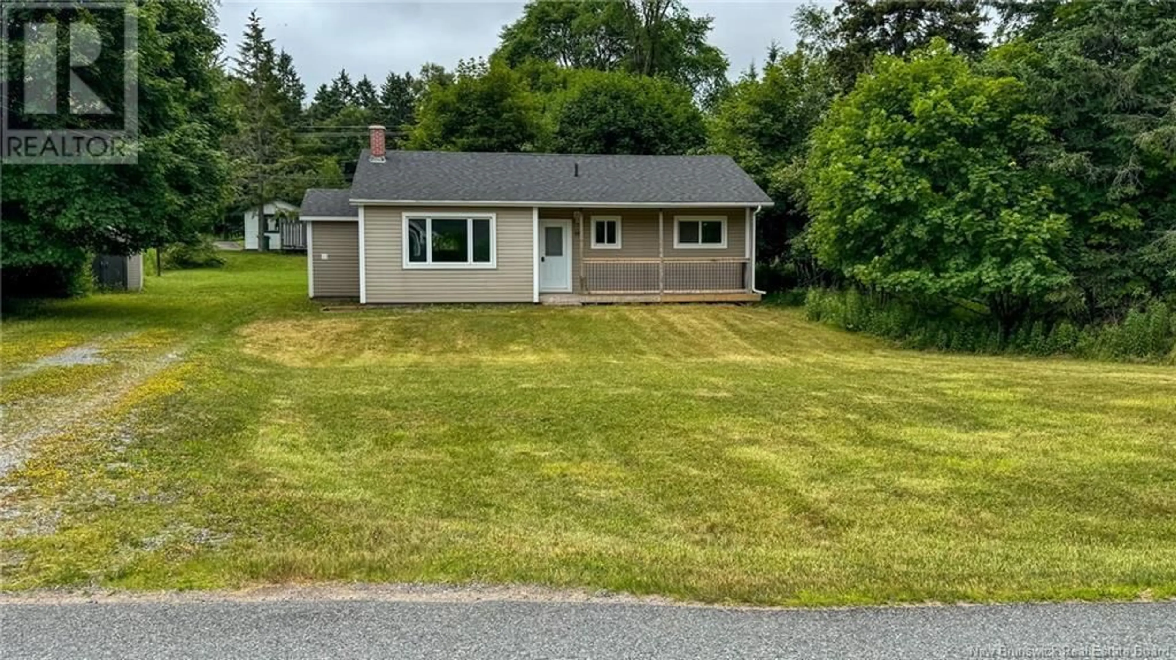 A pic from outside/outdoor area/front of a property/back of a property/a pic from drone, street for 98 NEIL STREET, Rothesay New Brunswick E2H1J6