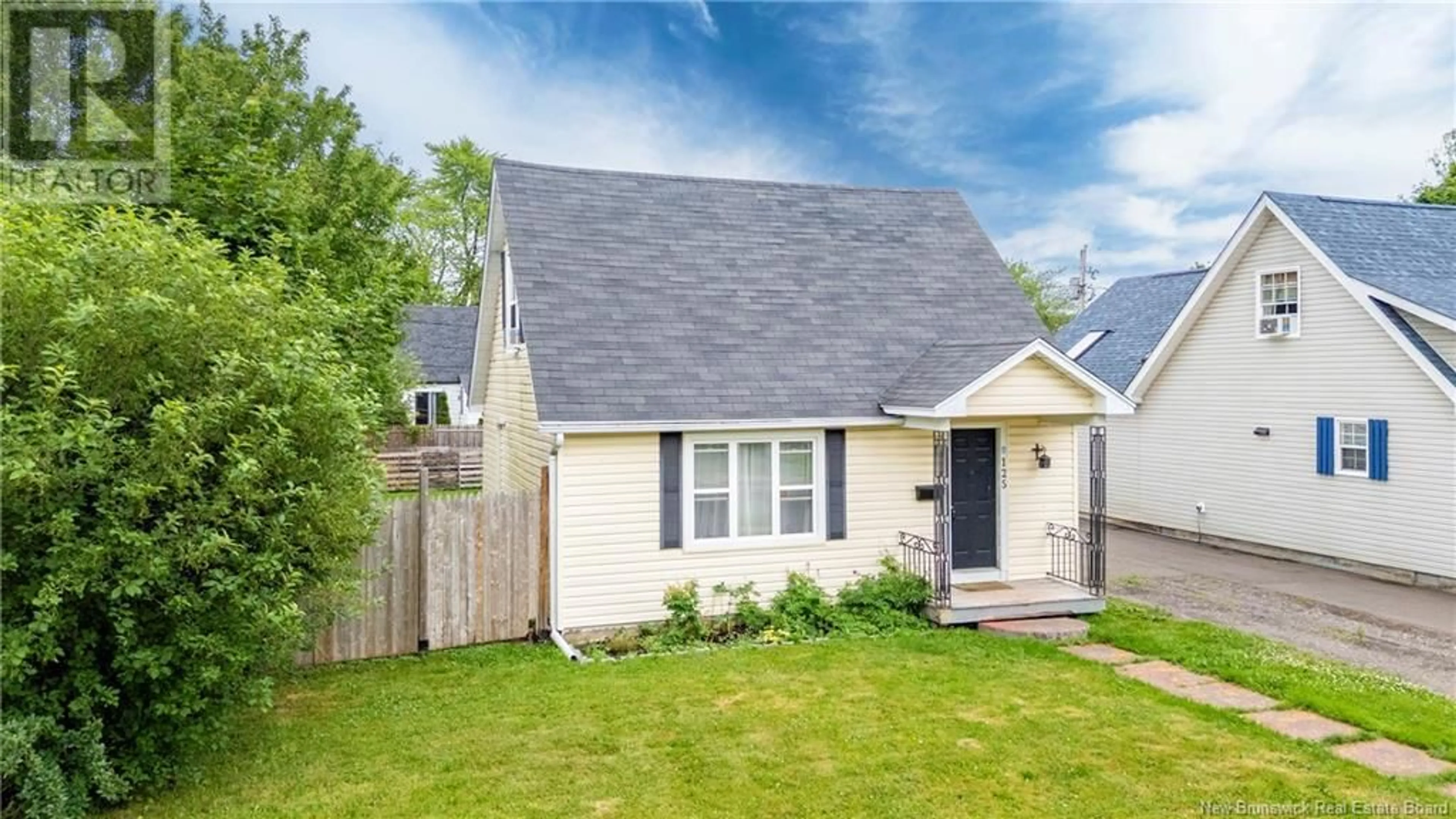 Home with vinyl exterior material, street for 125 LOCKHART AVENUE, Moncton New Brunswick E1C6R6