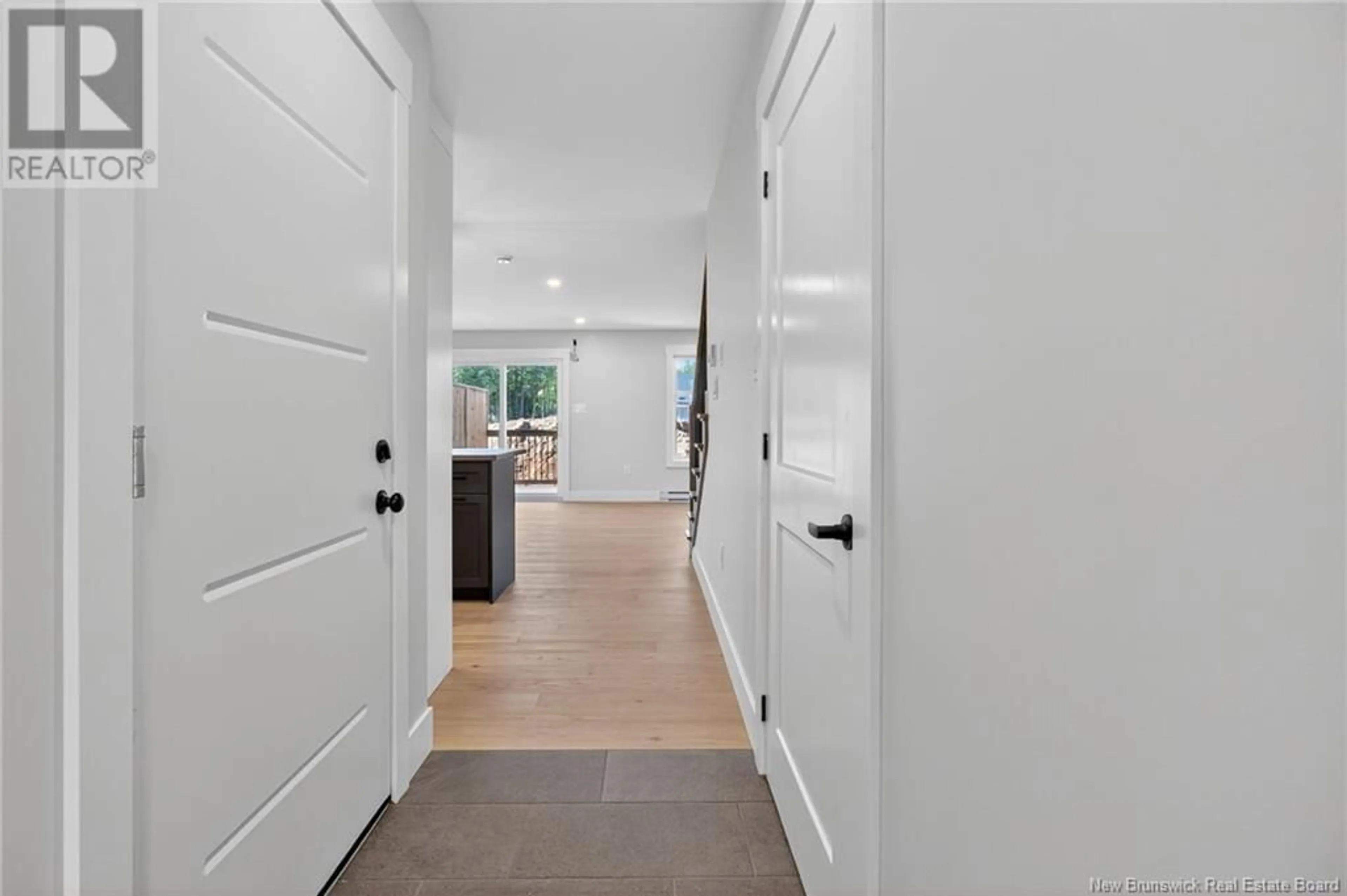 Indoor entryway for 287 ELSLIGER STREET, Dieppe New Brunswick E1H2B9