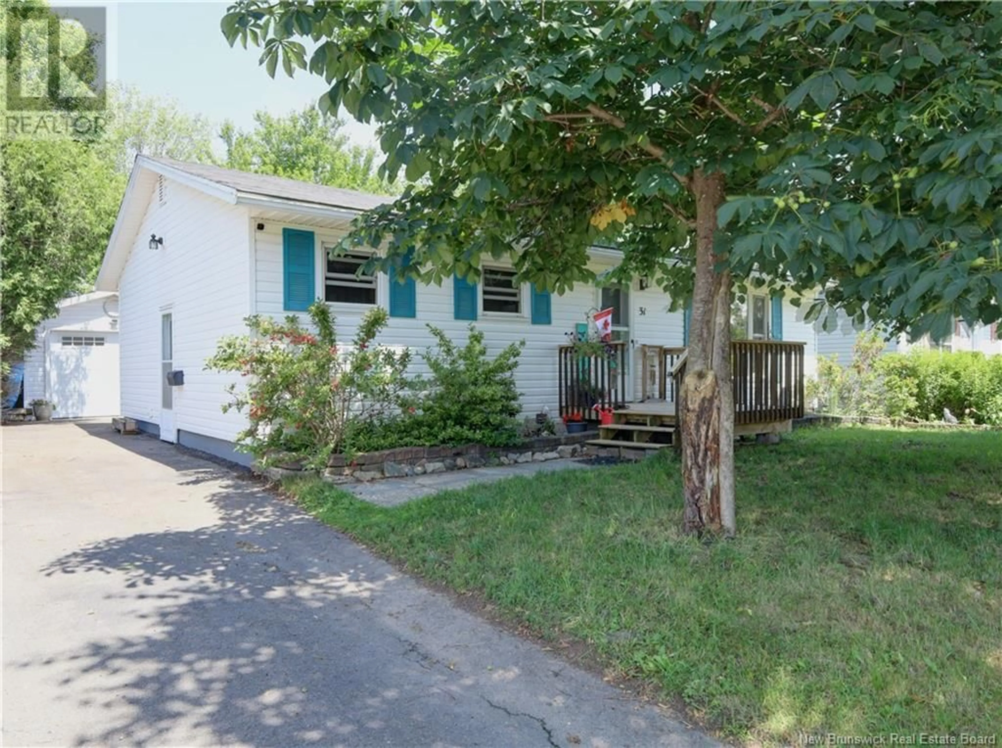 Home with vinyl exterior material, street for 31 BARKER STREET, Oromocto New Brunswick E2V2K6