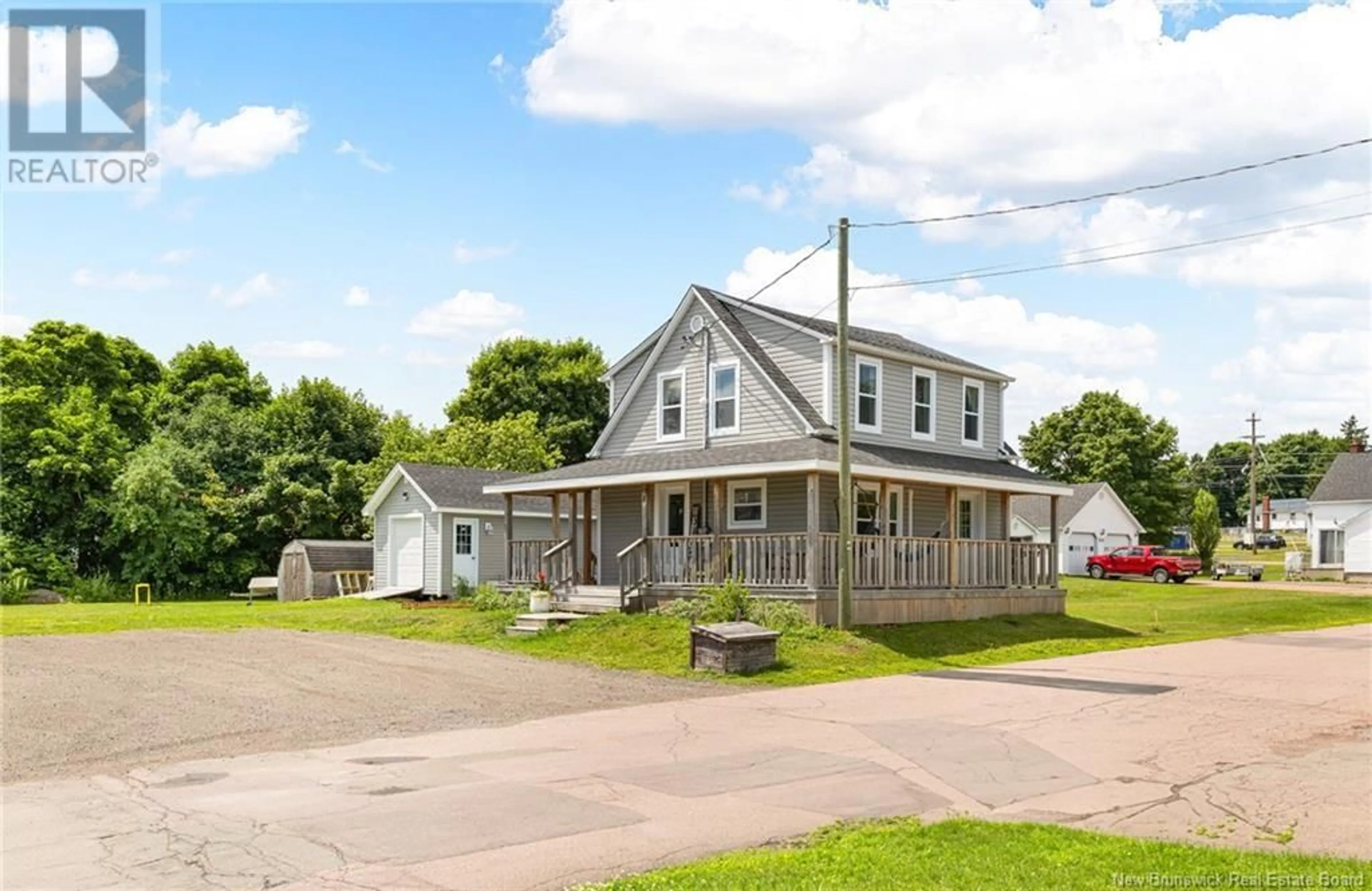 A pic from outside/outdoor area/front of a property/back of a property/a pic from drone, unknown for 8 MAILLET, Bouctouche New Brunswick E4S3N9