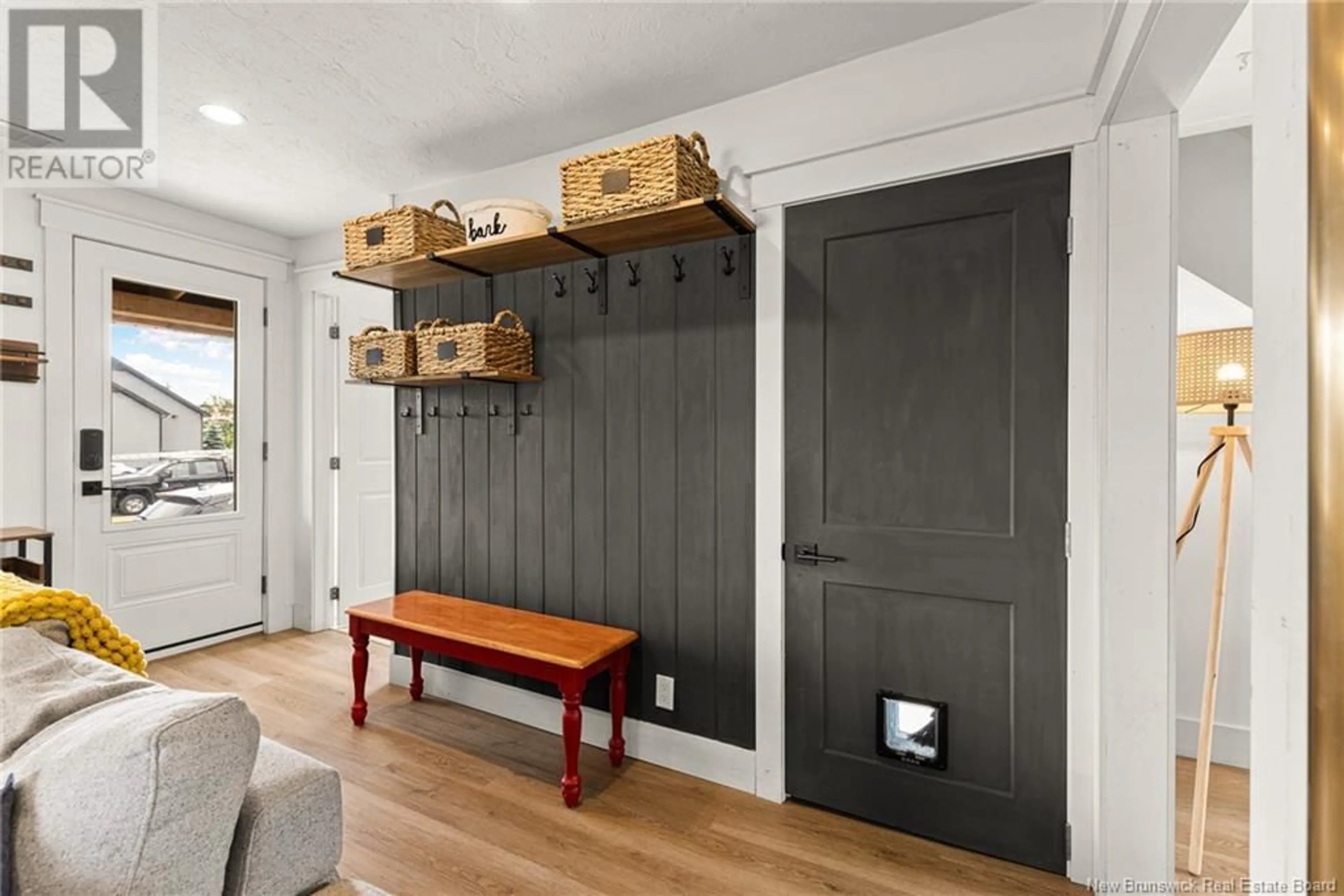 Indoor entryway for 8 MAILLET, Bouctouche New Brunswick E4S3N9