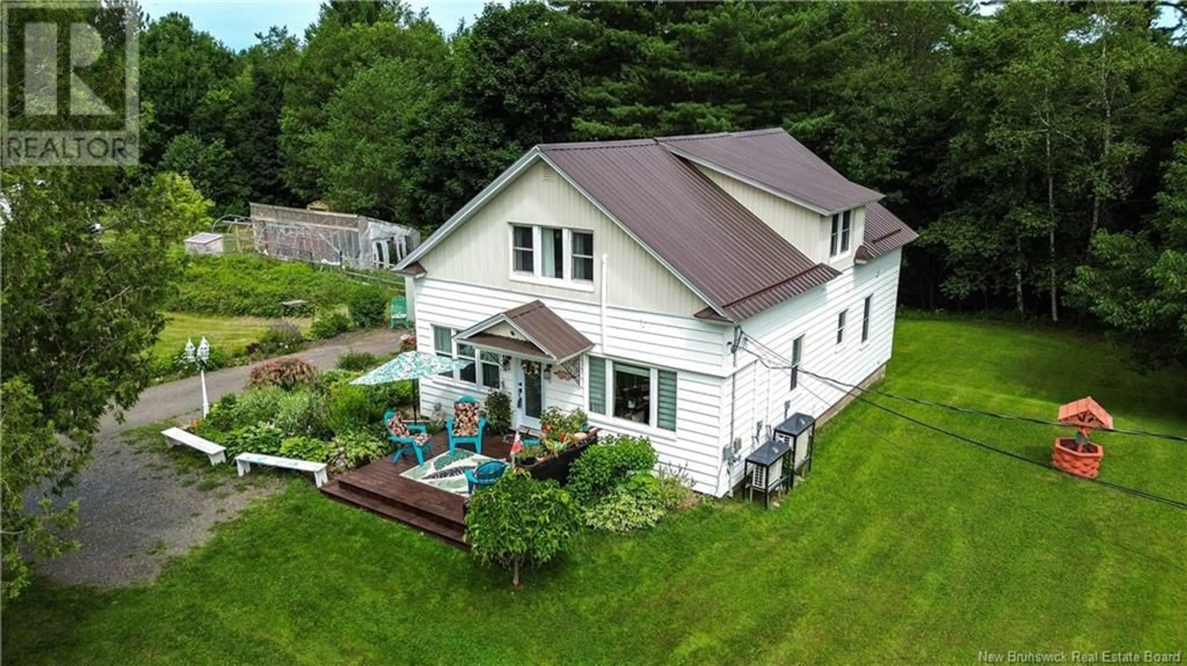 A pic from outside/outdoor area/front of a property/back of a property/a pic from drone, building for 54 LAKE DRIVE, Minto New Brunswick E4B2M6