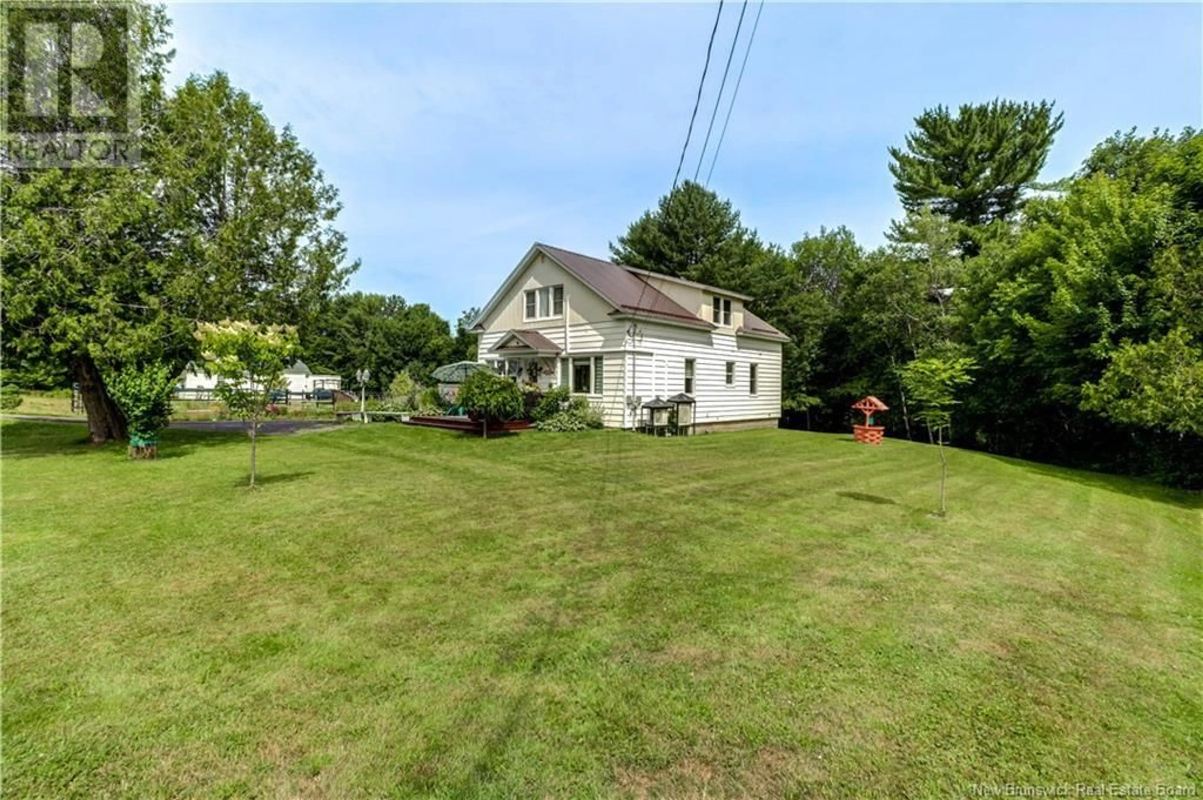 A pic from outside/outdoor area/front of a property/back of a property/a pic from drone, unknown for 54 LAKE DRIVE, Minto New Brunswick E4B2M6
