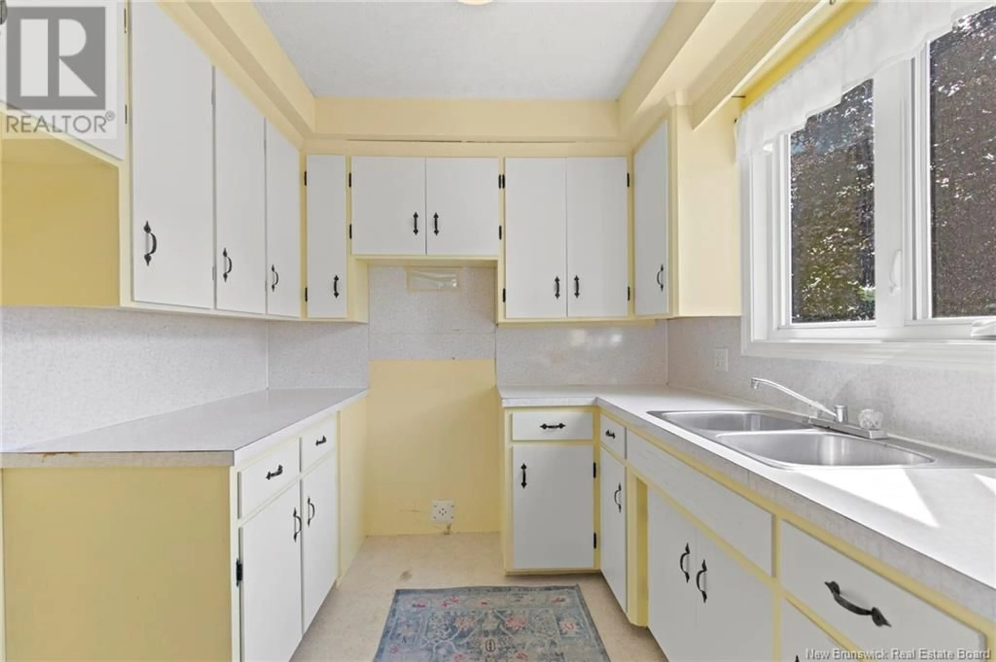 Standard kitchen, unknown for 596 BROAD STREET, Fredericton New Brunswick E3A2L8