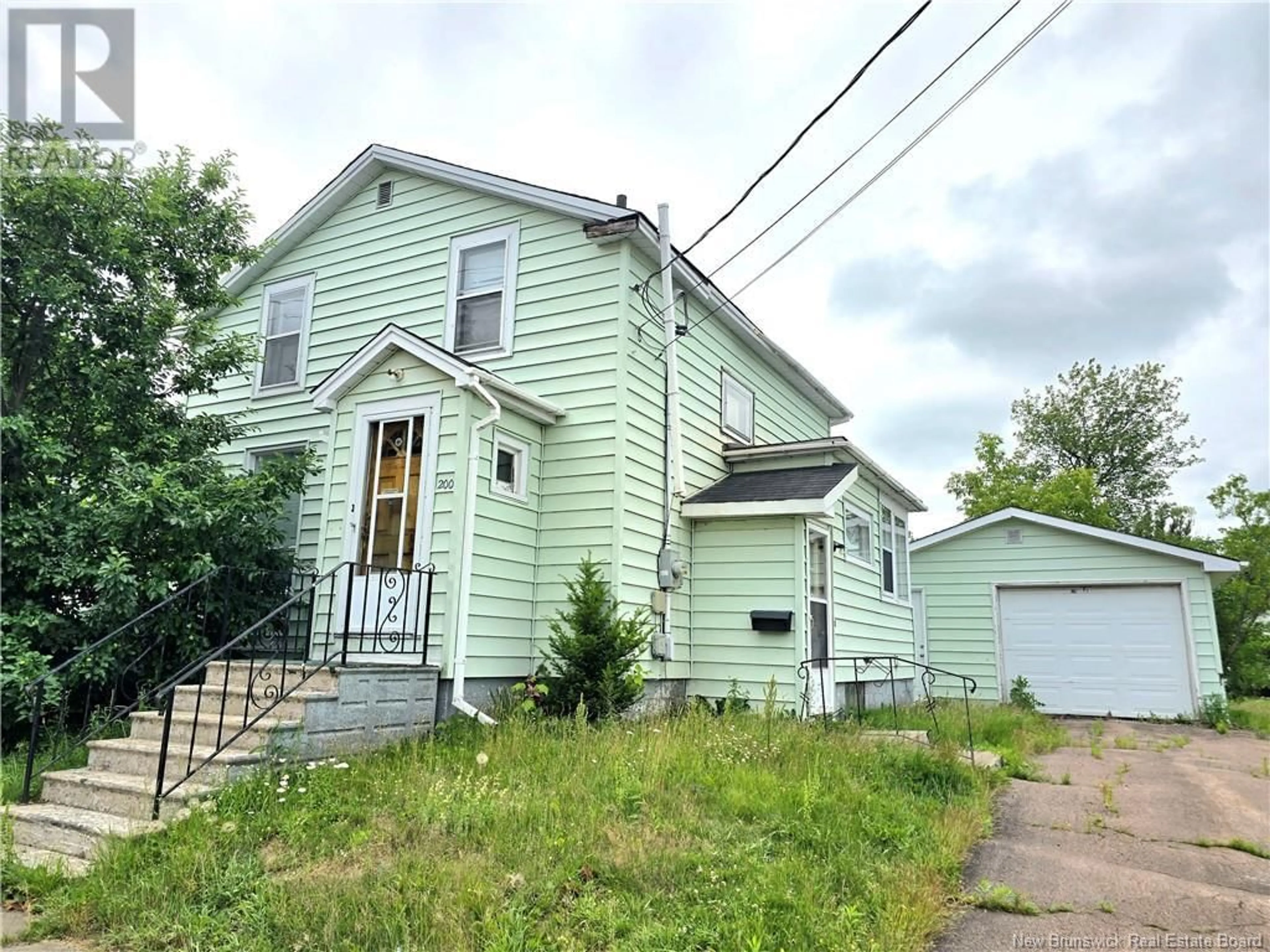A pic from outside/outdoor area/front of a property/back of a property/a pic from drone, street for 200 WAVERLEY AVENUE, Moncton New Brunswick E1C7V4
