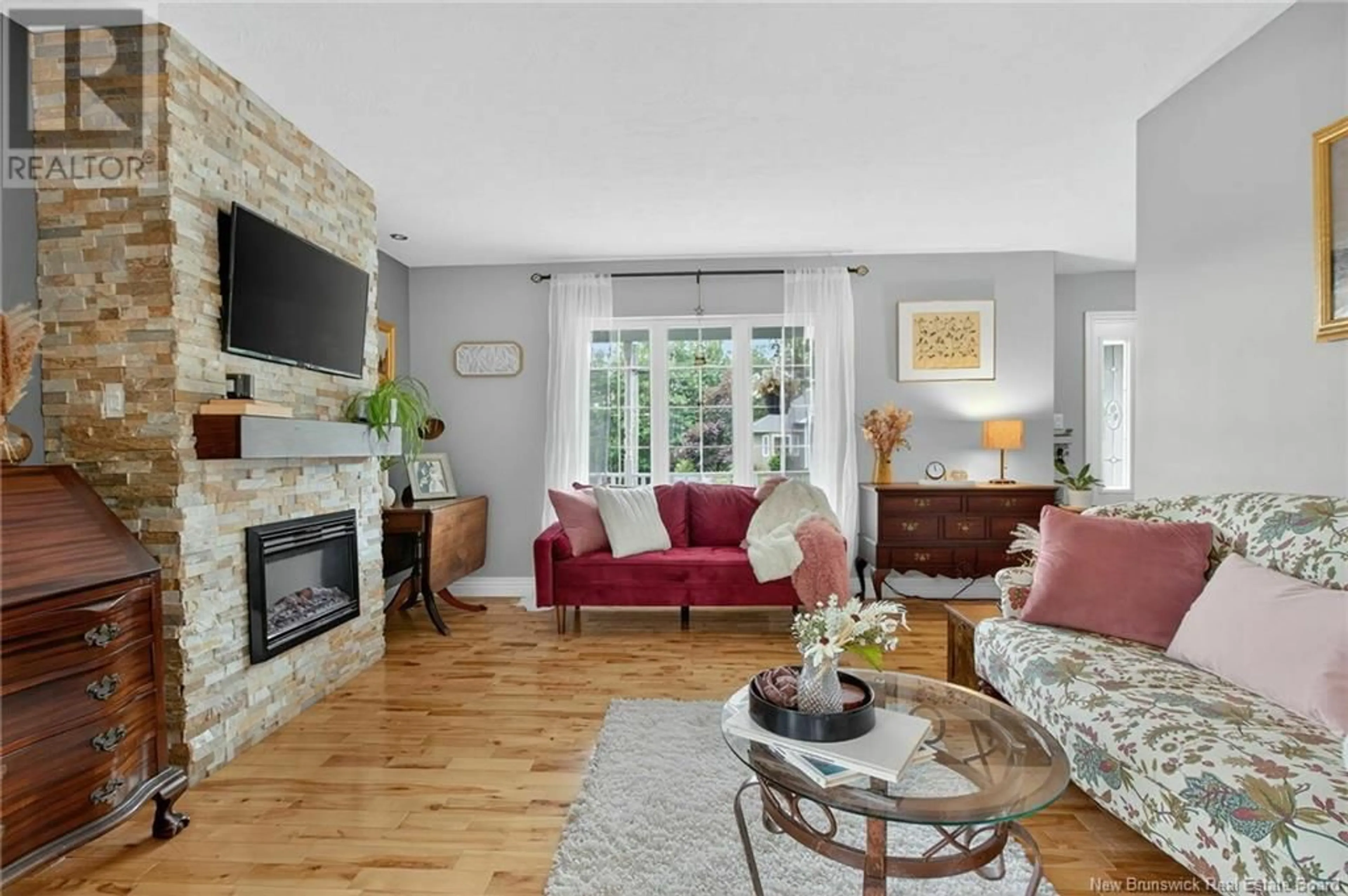 Living room with furniture, unknown for 340 ALFRED-LÉGER STREET, Dieppe New Brunswick E1A8J3