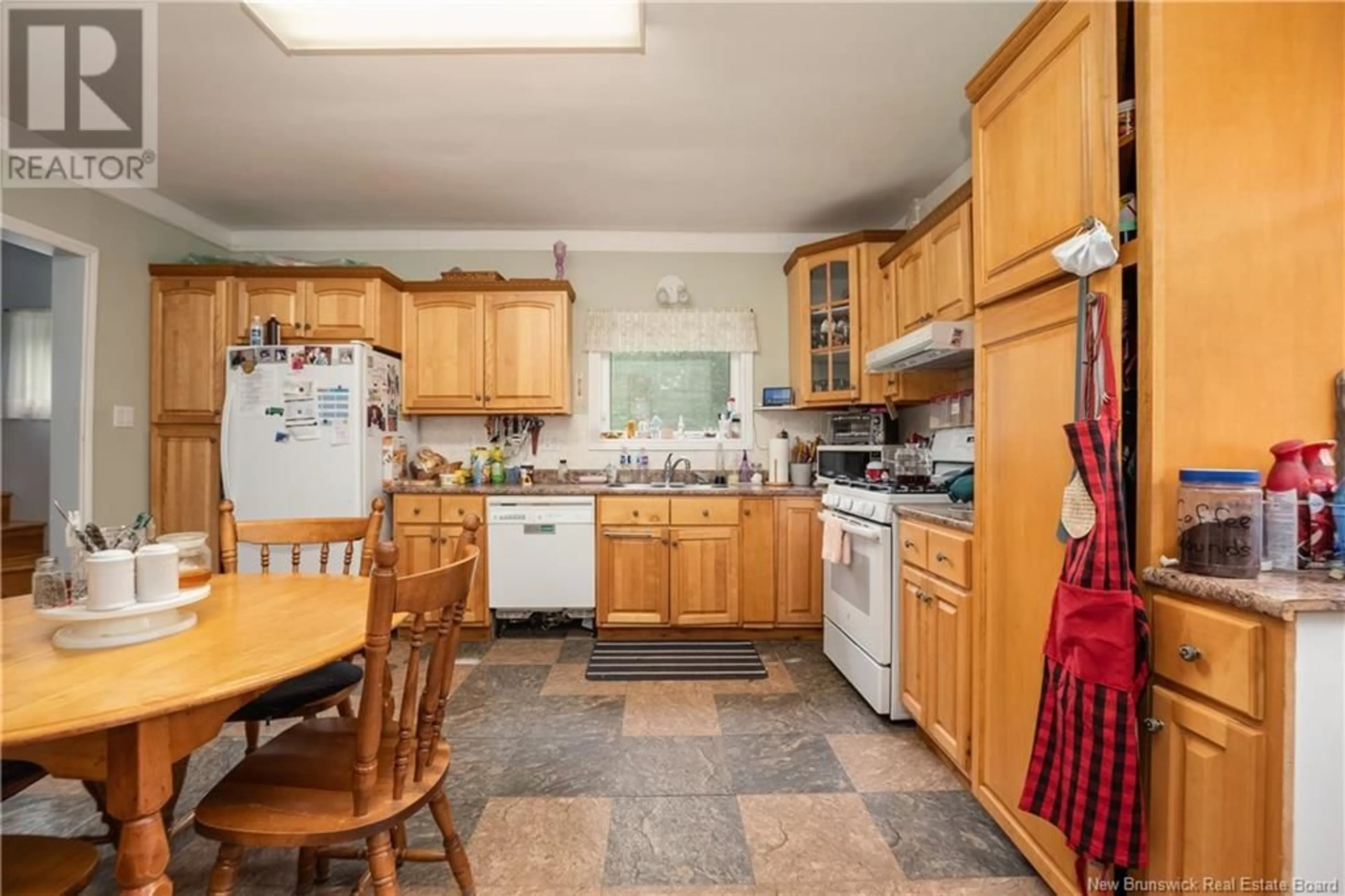 Standard kitchen, unknown for 125 ELMWOOD DRIVE, Moncton New Brunswick E1A1X2