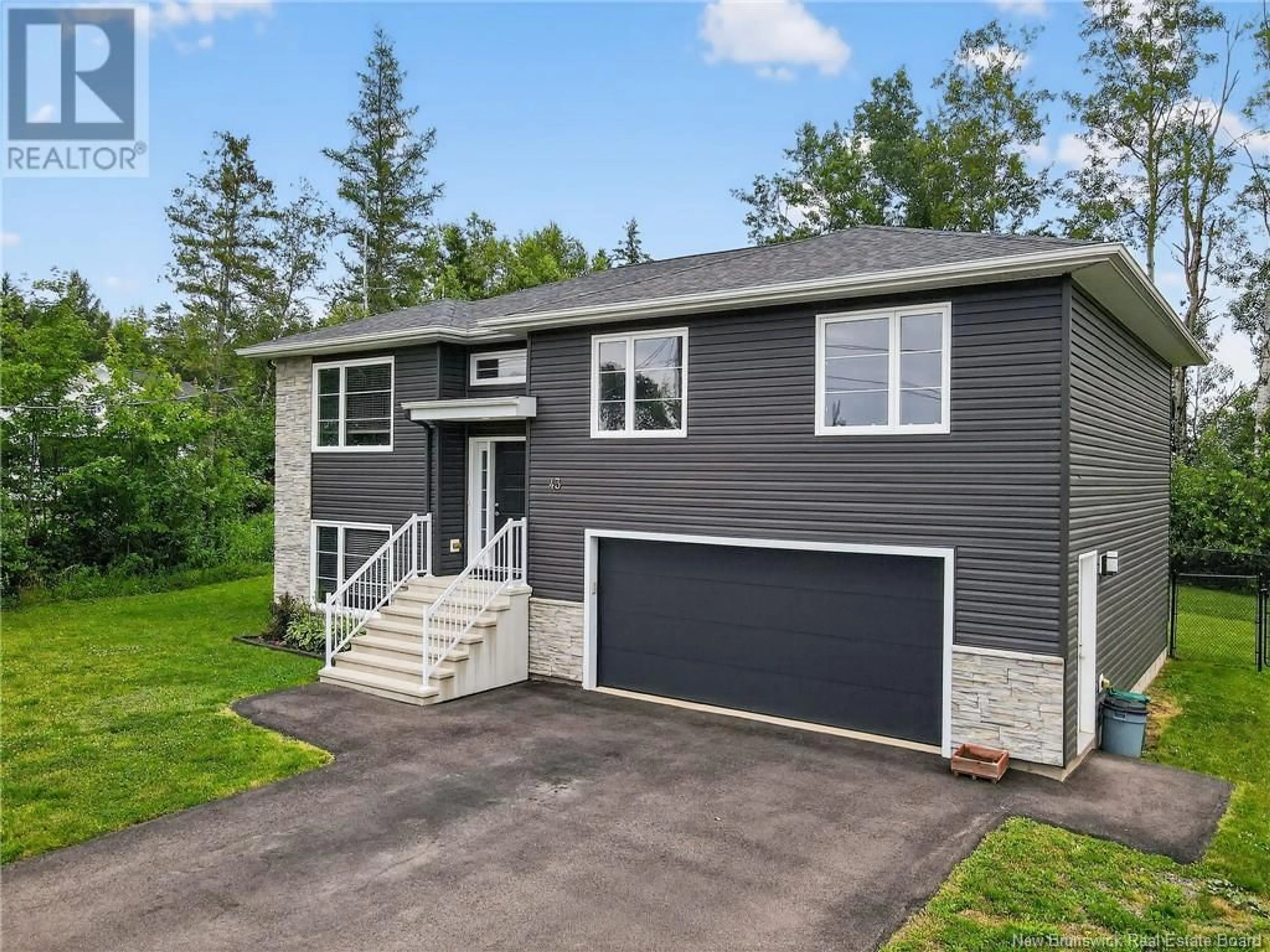 Home with vinyl exterior material, street for 43 BRIARCROFT STREET, Salisbury New Brunswick E4J2A8
