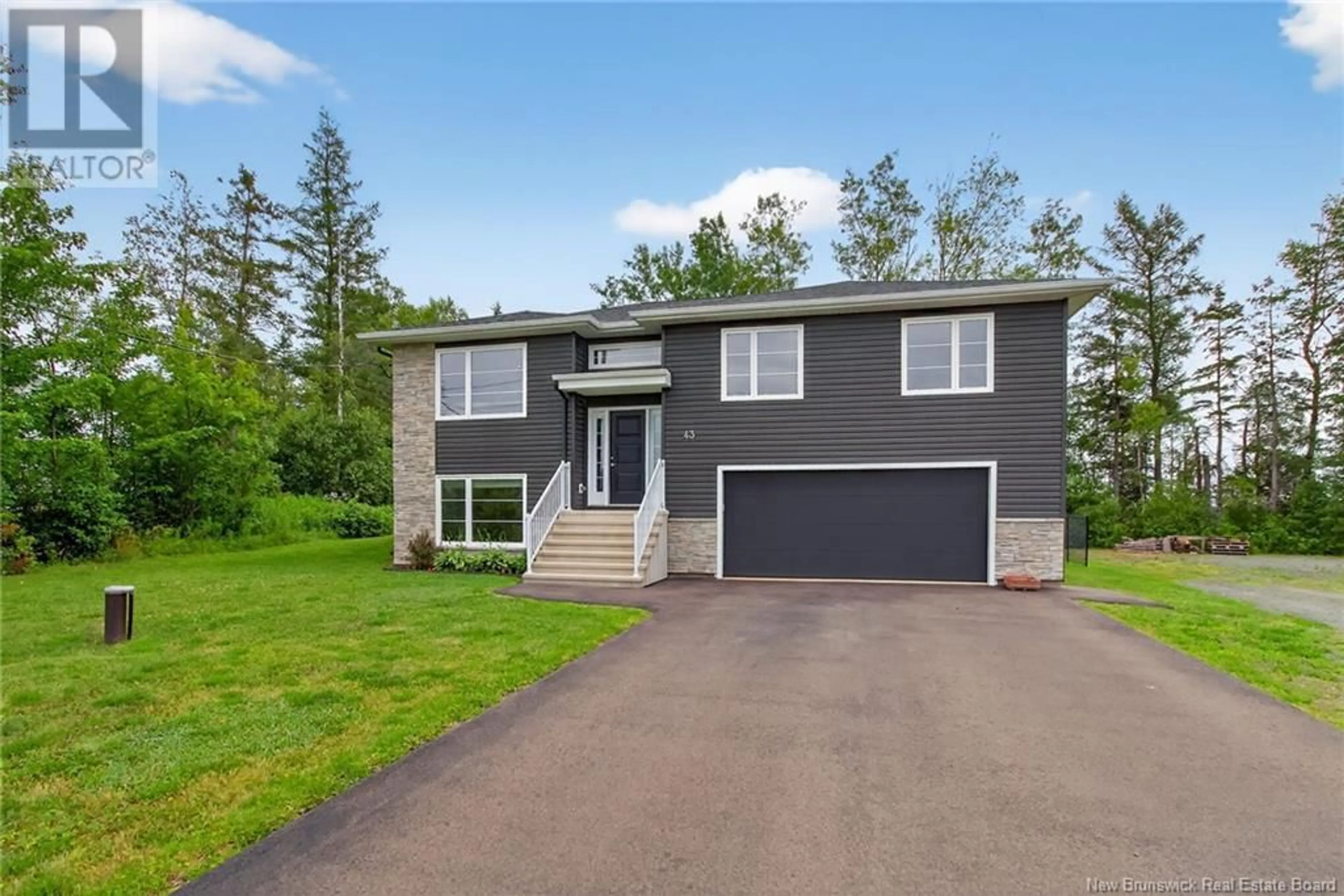 Home with vinyl exterior material, street for 43 BRIARCROFT STREET, Salisbury New Brunswick E4J2A8