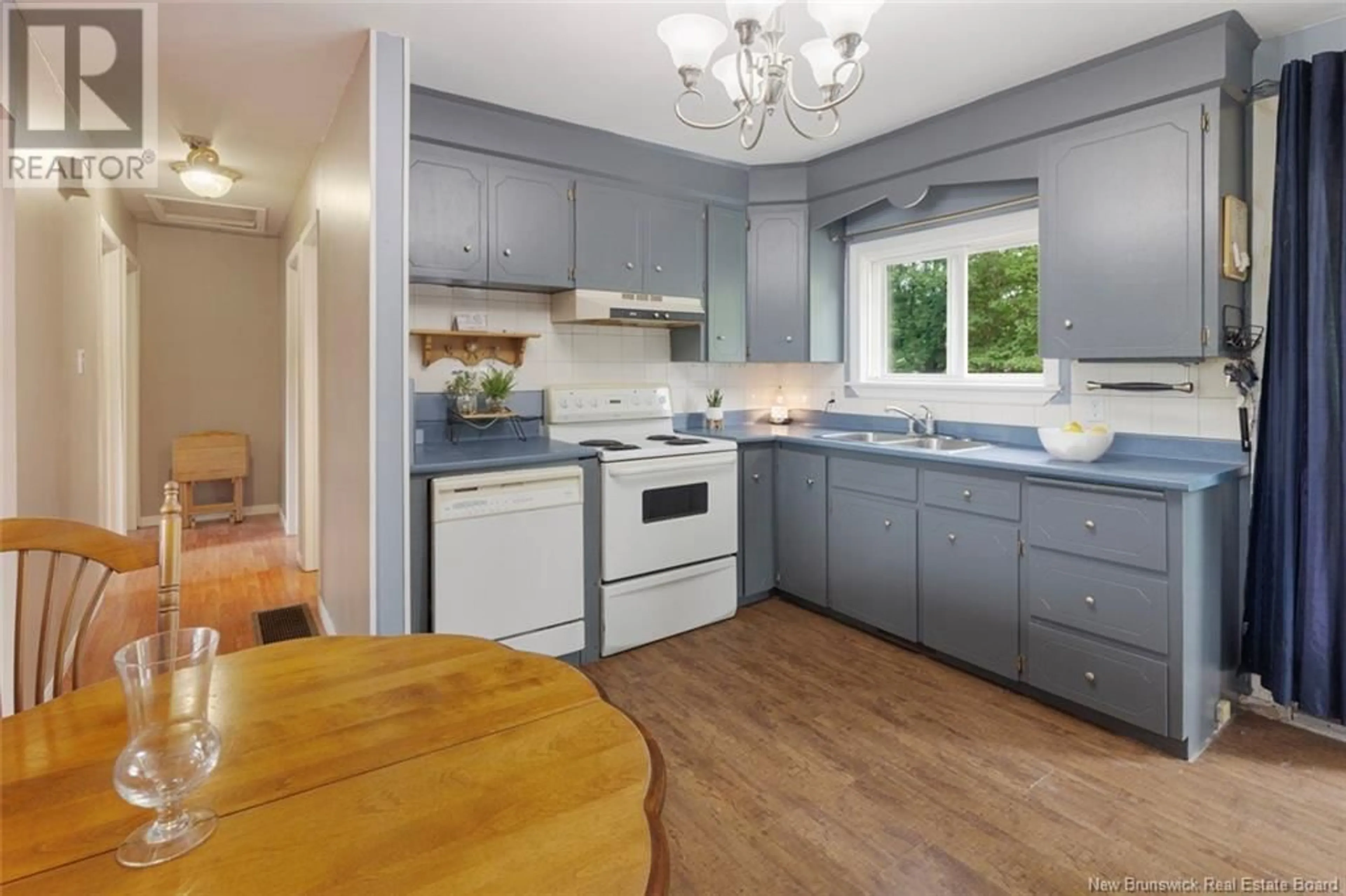 Standard kitchen, unknown for 22 LANDSDOWNE COURT, Riverview New Brunswick E1B3E3
