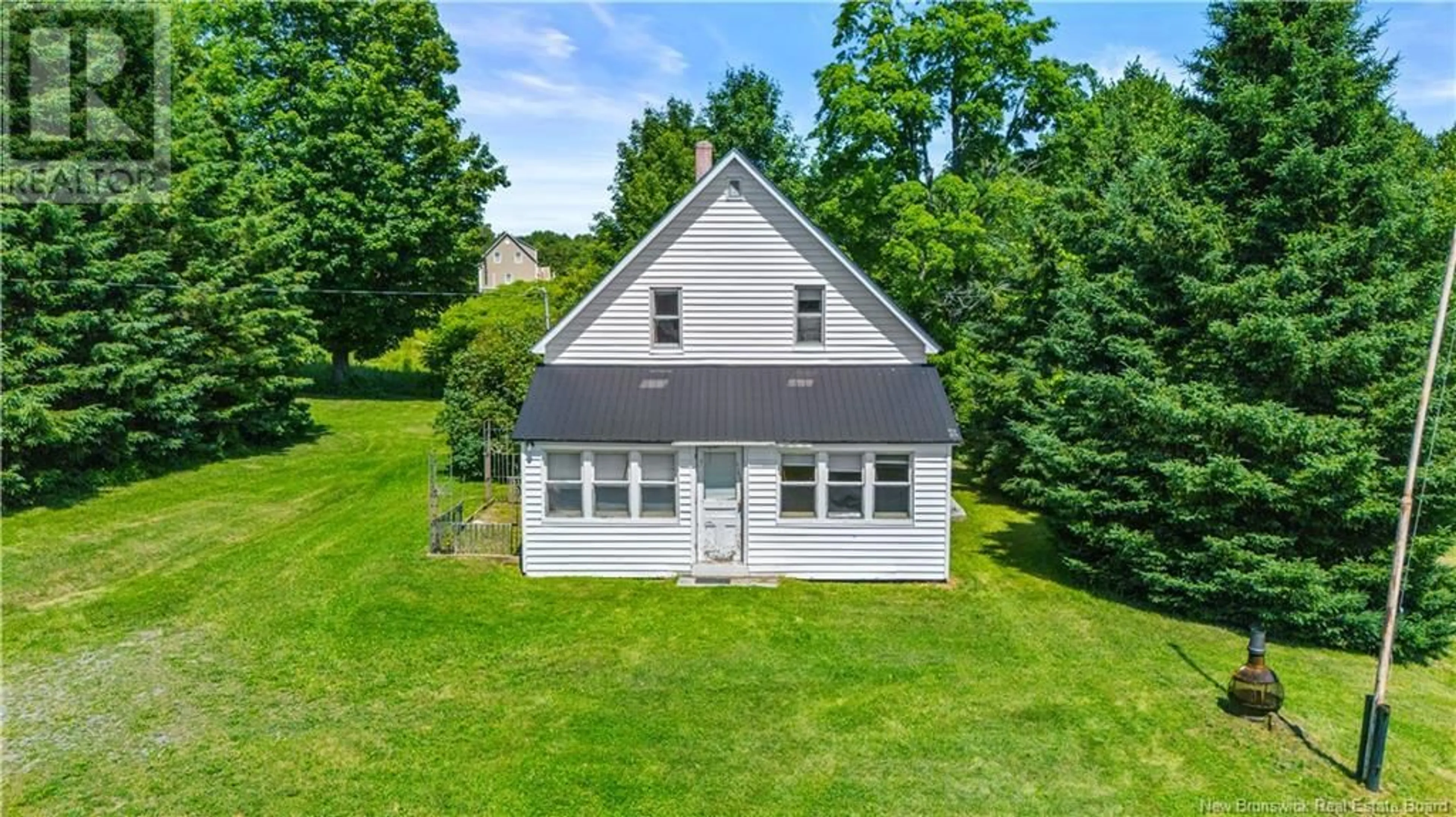 A pic from outside/outdoor area/front of a property/back of a property/a pic from drone, unknown for 676 OTIS DRIVE, Nackawic New Brunswick E6G1H1
