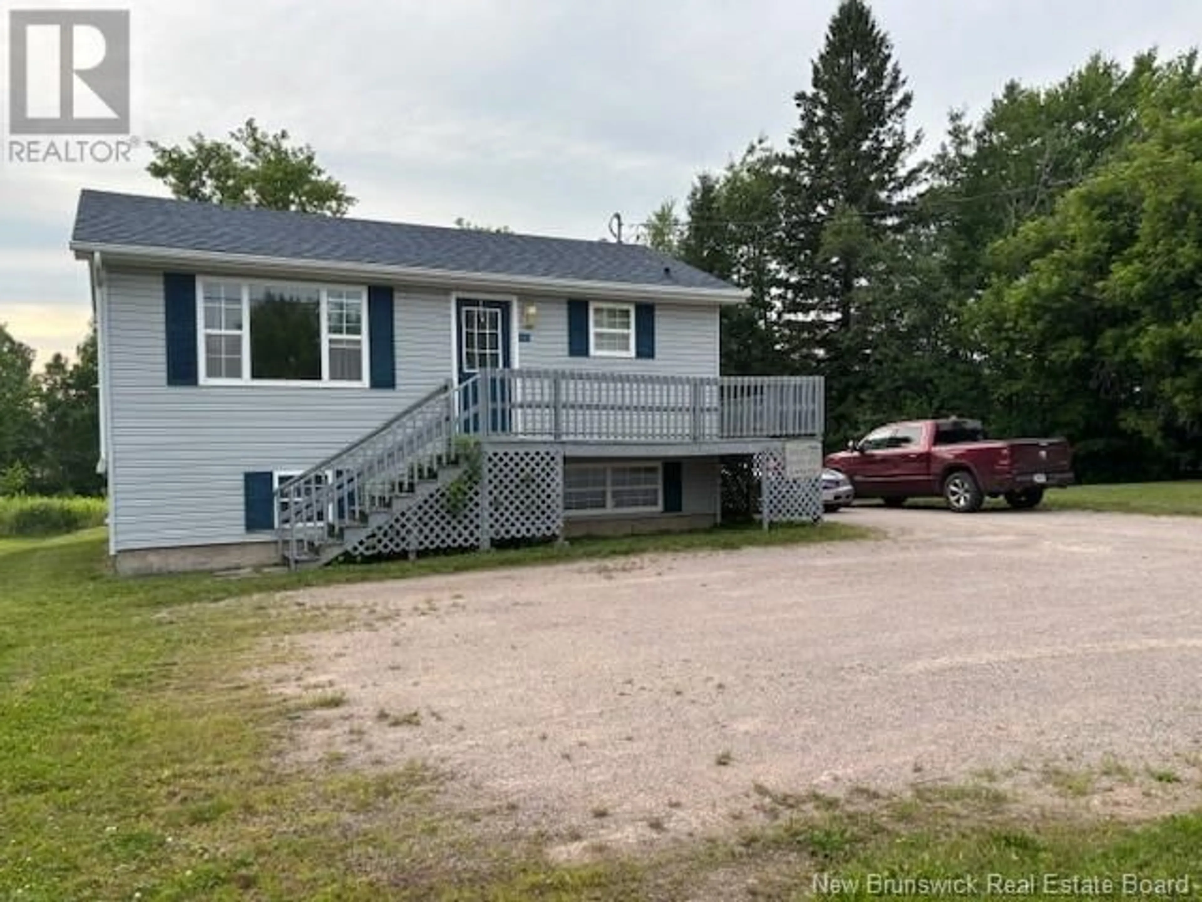 A pic from outside/outdoor area/front of a property/back of a property/a pic from drone, street for 10 SMITH STREET, Petitcodiac New Brunswick E4Z4W1