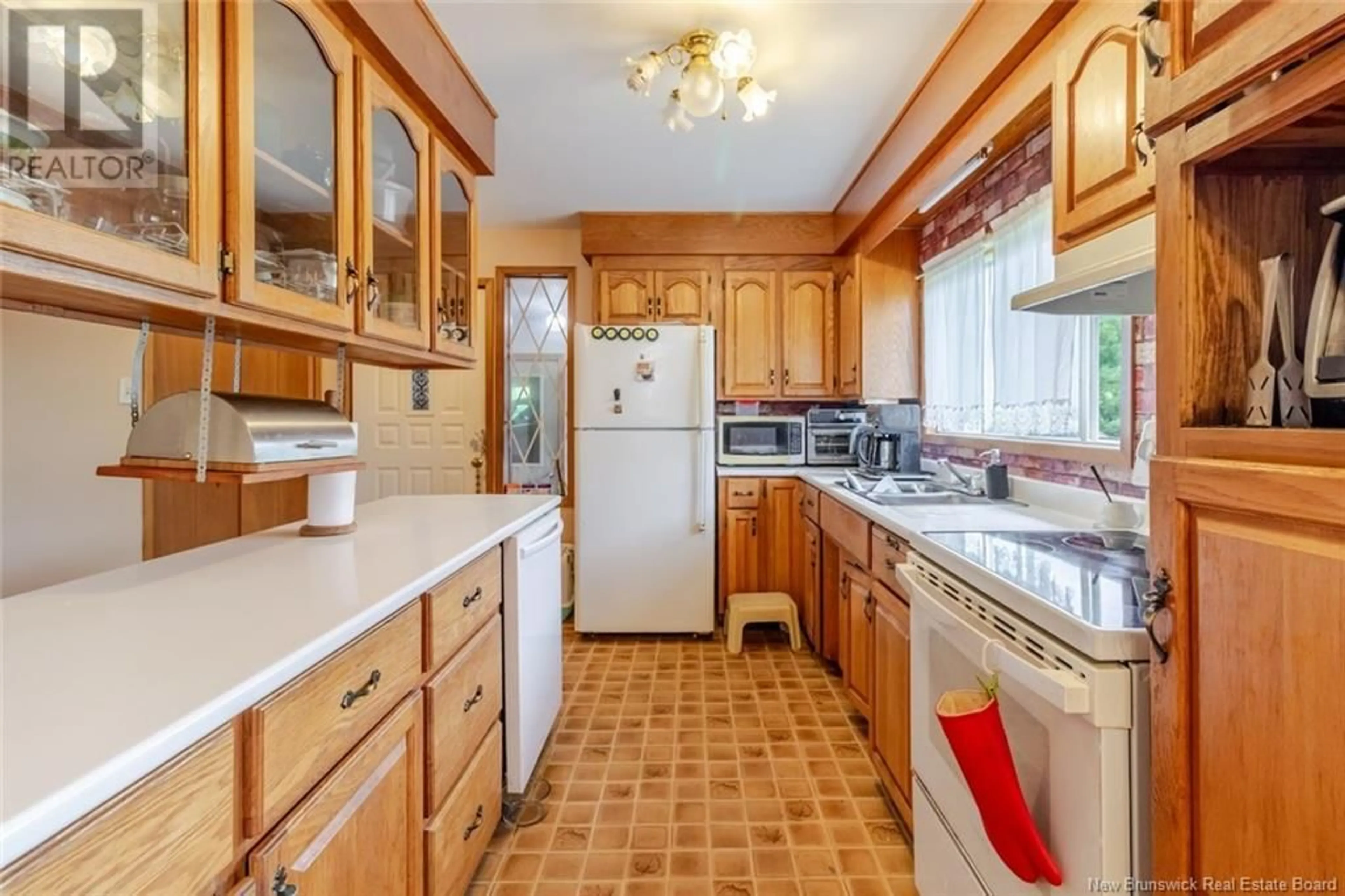 Standard kitchen, ceramic/tile floor for 4345 ROUTE 105, Upper Queensbury New Brunswick E6G1X8