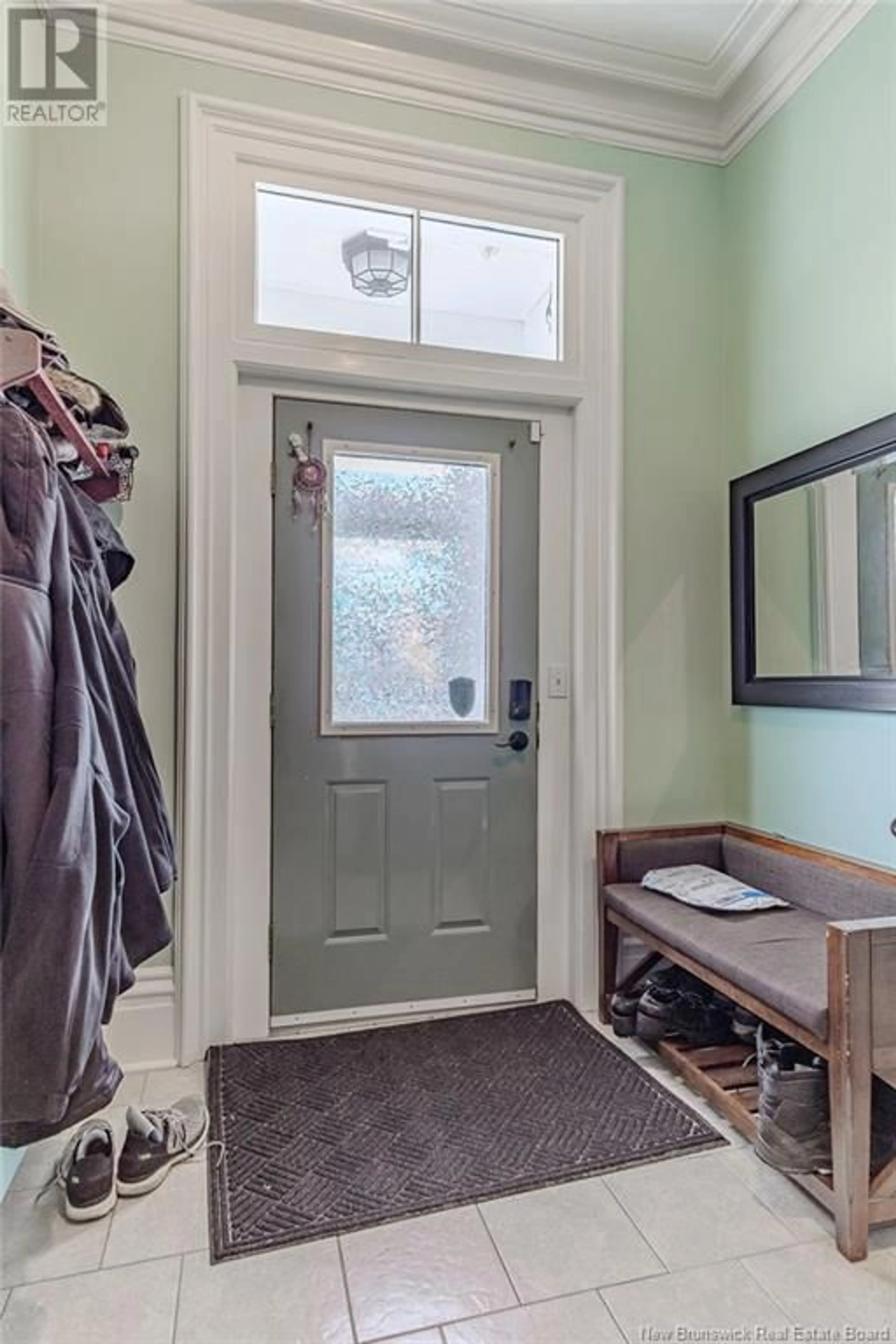 Indoor entryway for 232 PRINCE STREET, Saint John New Brunswick E2M1P2