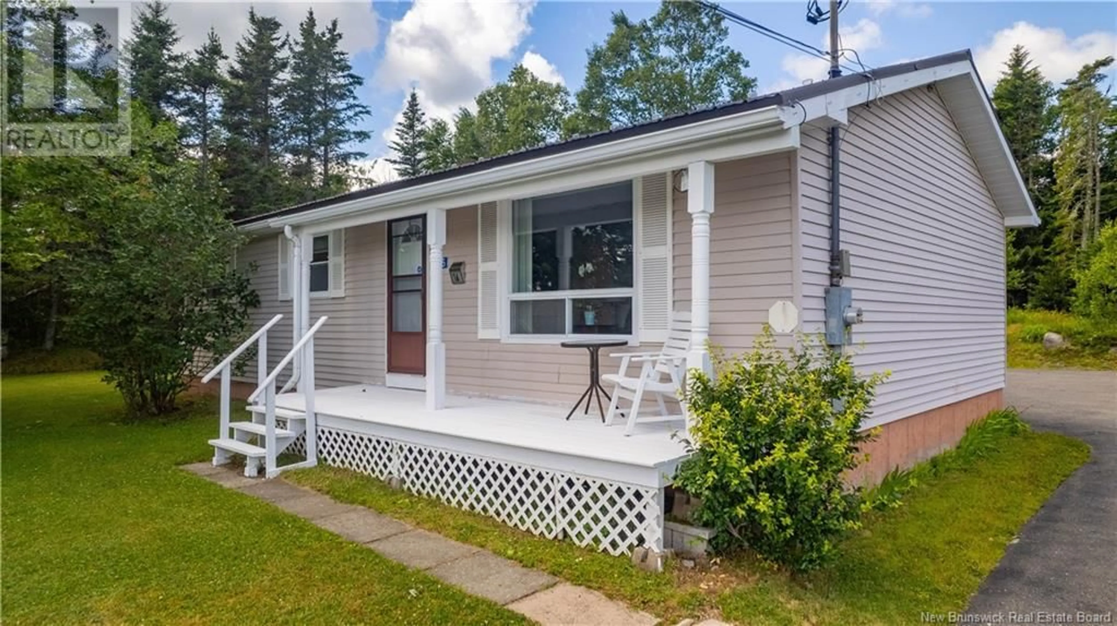 Home with vinyl exterior material, street for 16 ARMSTRONG CRESCENT, St George New Brunswick E5C1A1