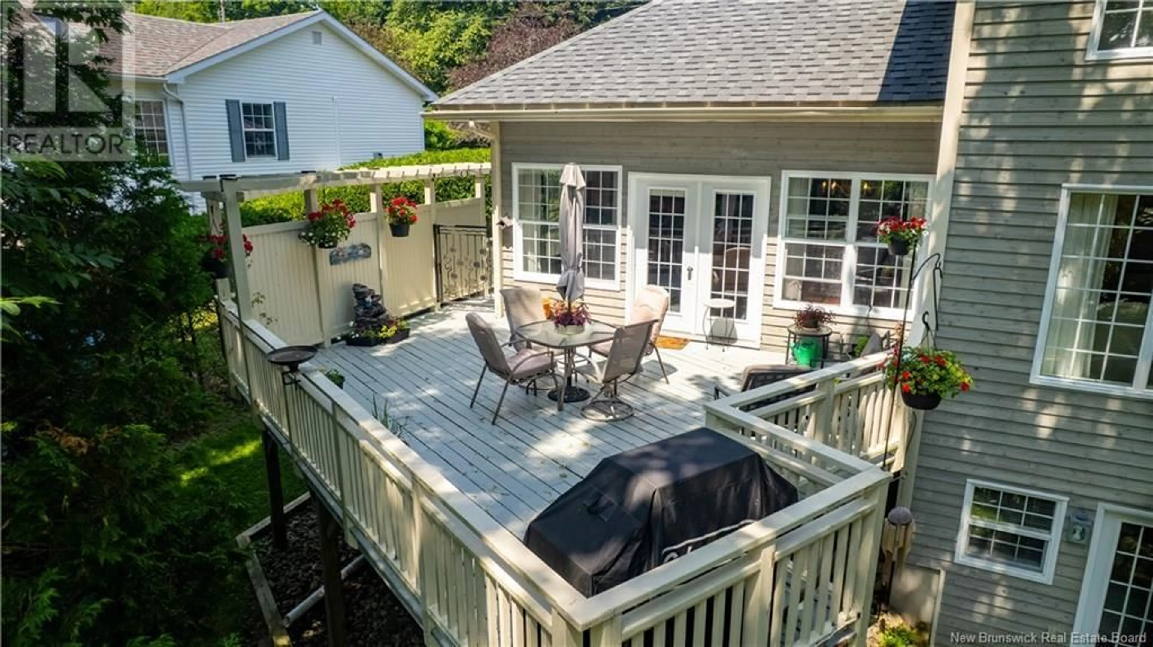 Patio, street for 141 CARLETON STREET, Saint Andrews New Brunswick E5B1N2