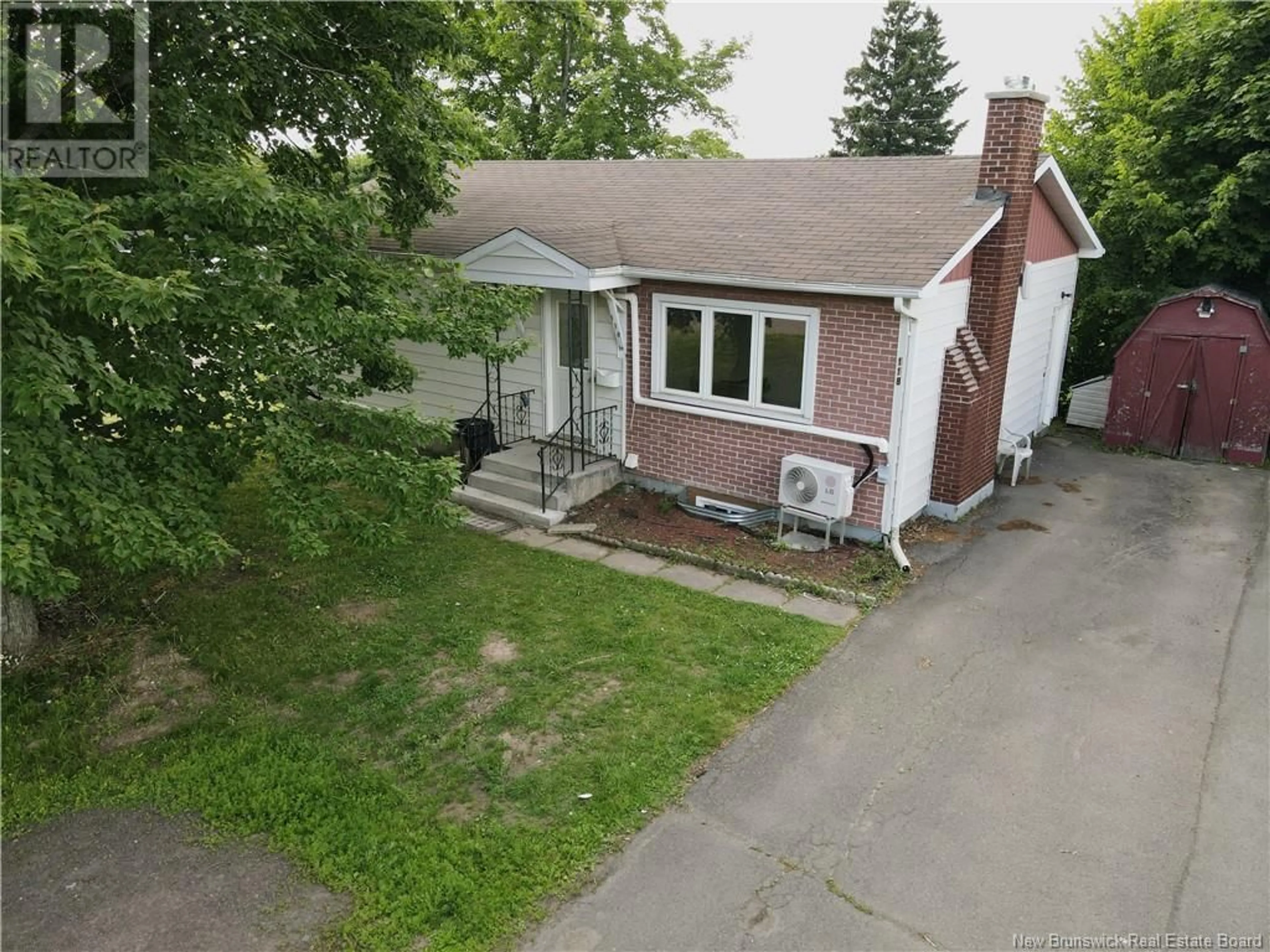 A pic from outside/outdoor area/front of a property/back of a property/a pic from drone, street for 118 DRUMMOND STREET, Moncton New Brunswick E1A2Z4