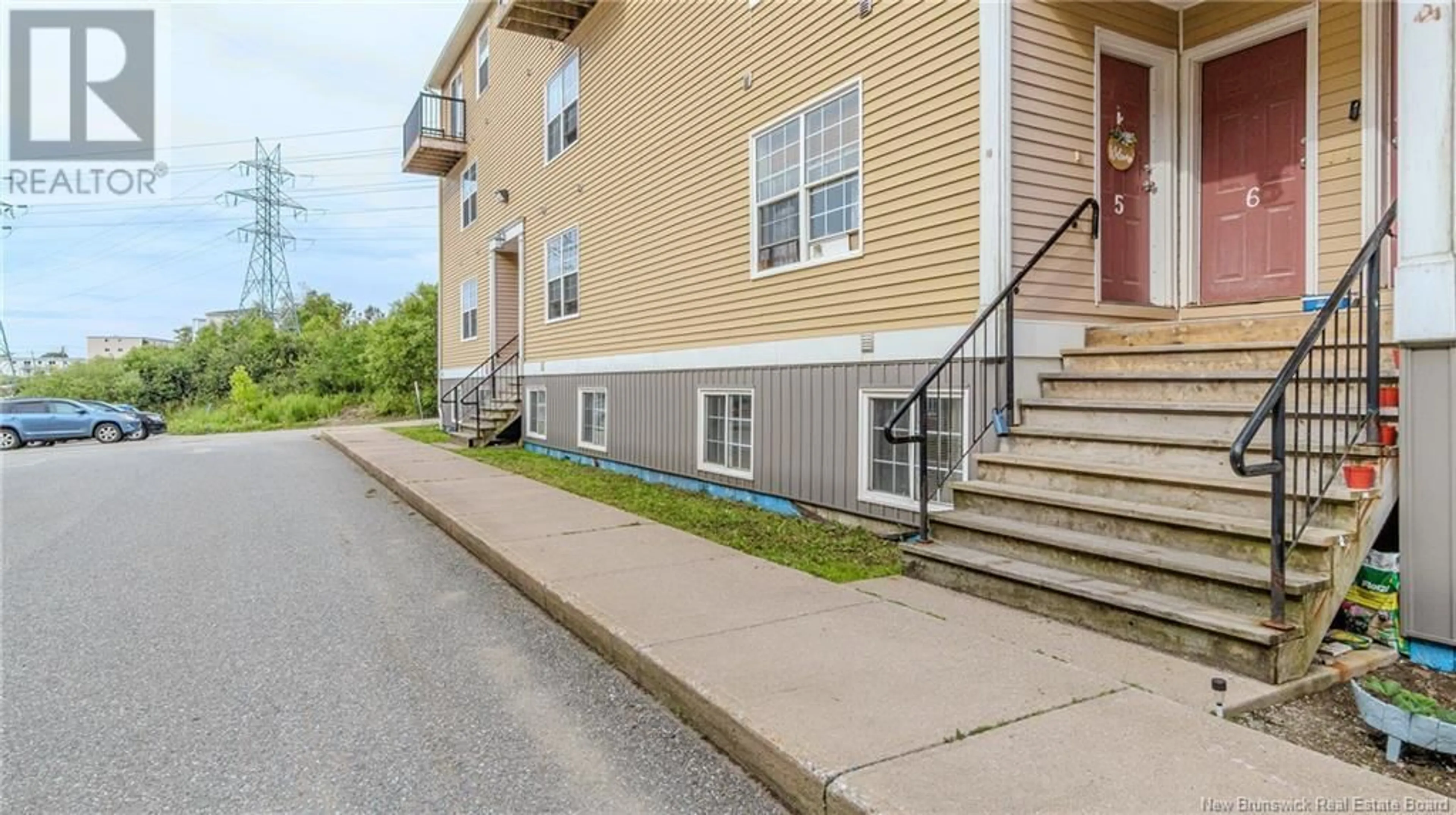 Patio, street for 6 - 20 WOODHOLLOW PARK, Saint John New Brunswick E2K4K8