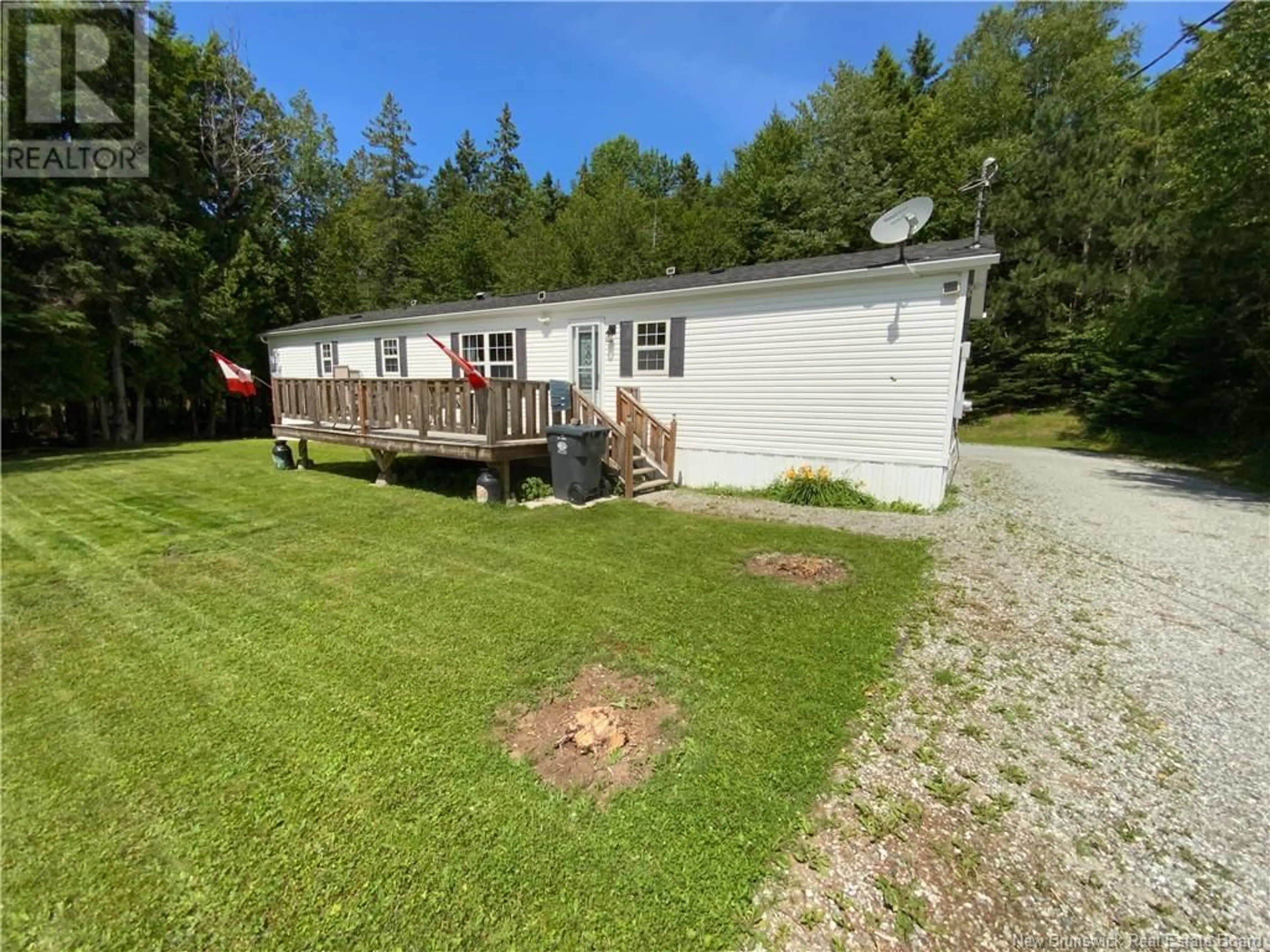 A pic from outside/outdoor area/front of a property/back of a property/a pic from drone, water/lake/river/ocean view for 75 BONNEY ROAD, Hampton New Brunswick E5N7A1