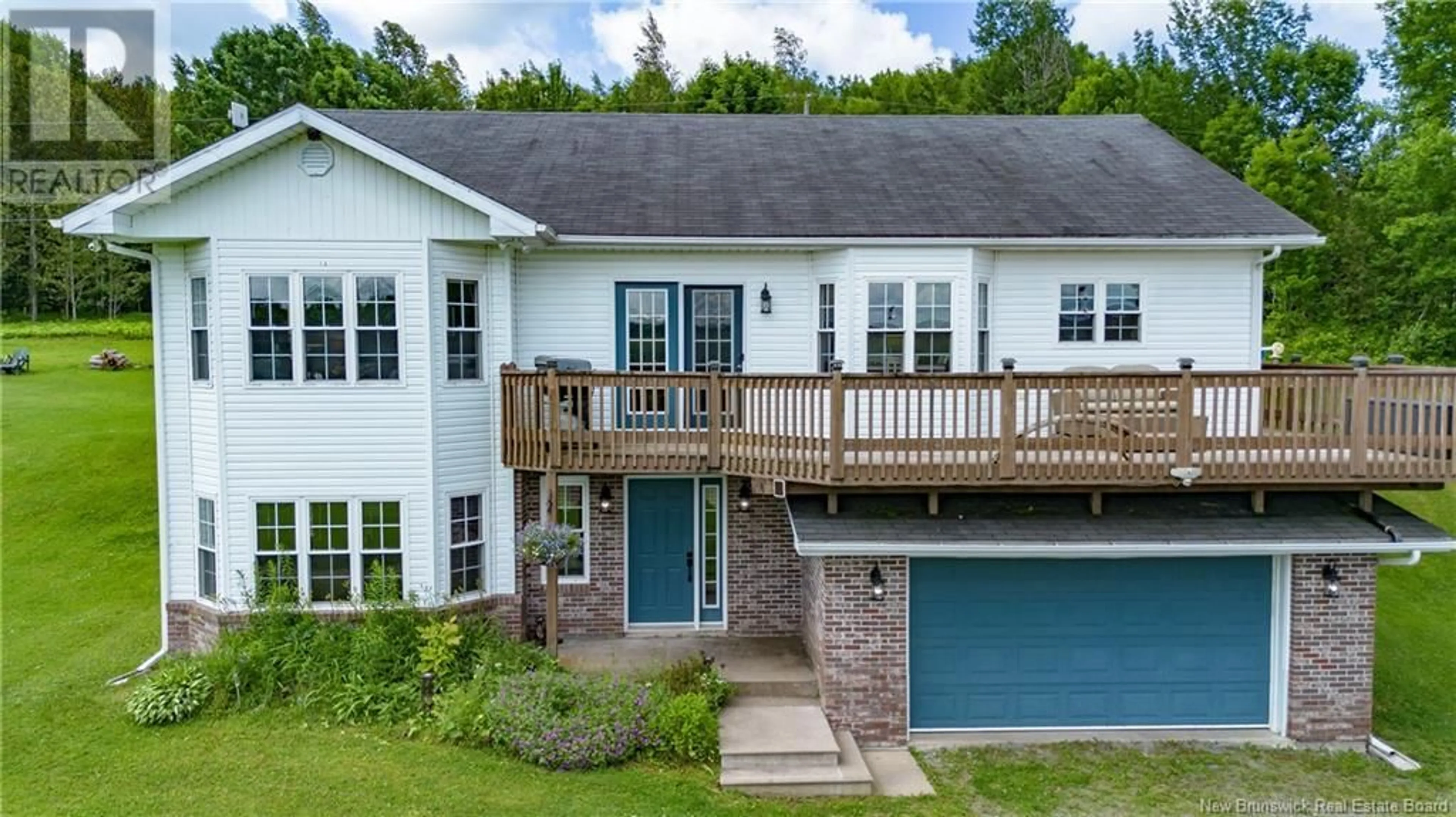 A pic from outside/outdoor area/front of a property/back of a property/a pic from drone, unknown for 7332 102 ROUTE, Dumfries New Brunswick E6G1P8
