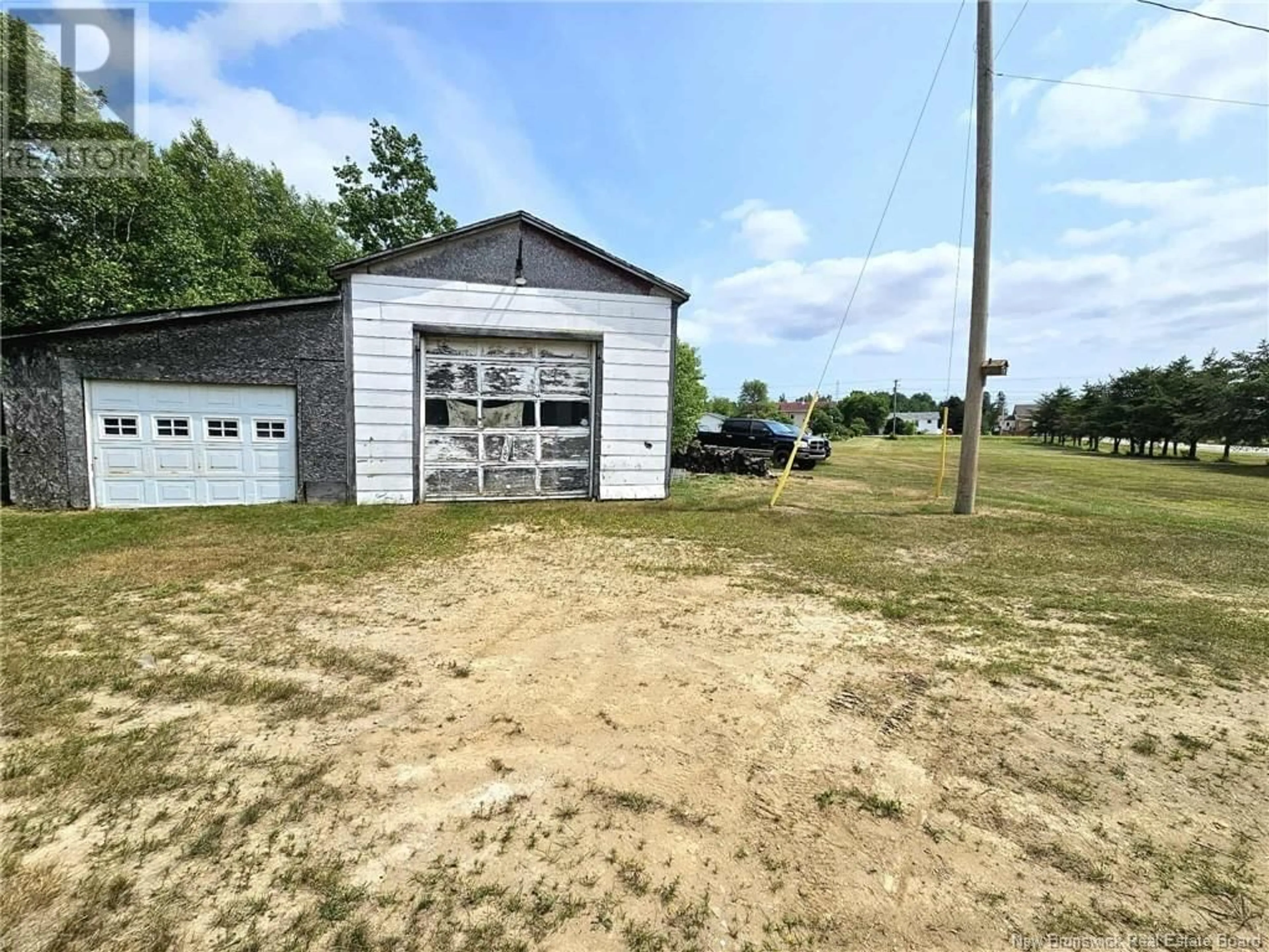 Shed for 28 EDMOND ROAD, Haut-Sheila New Brunswick E1X1W2