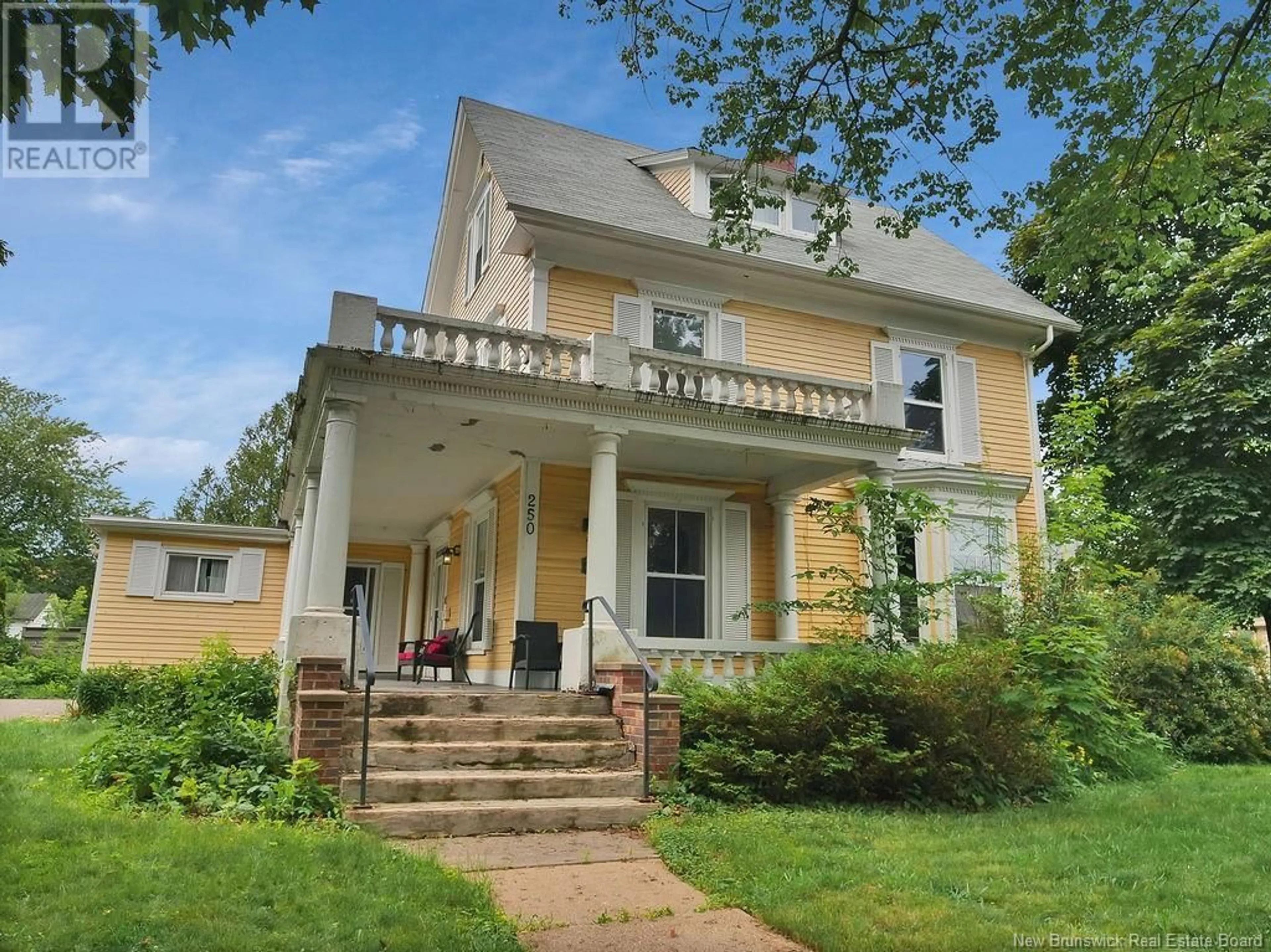 Home with vinyl exterior material, street for 250 BONACCORD, Moncton New Brunswick E1C5M6