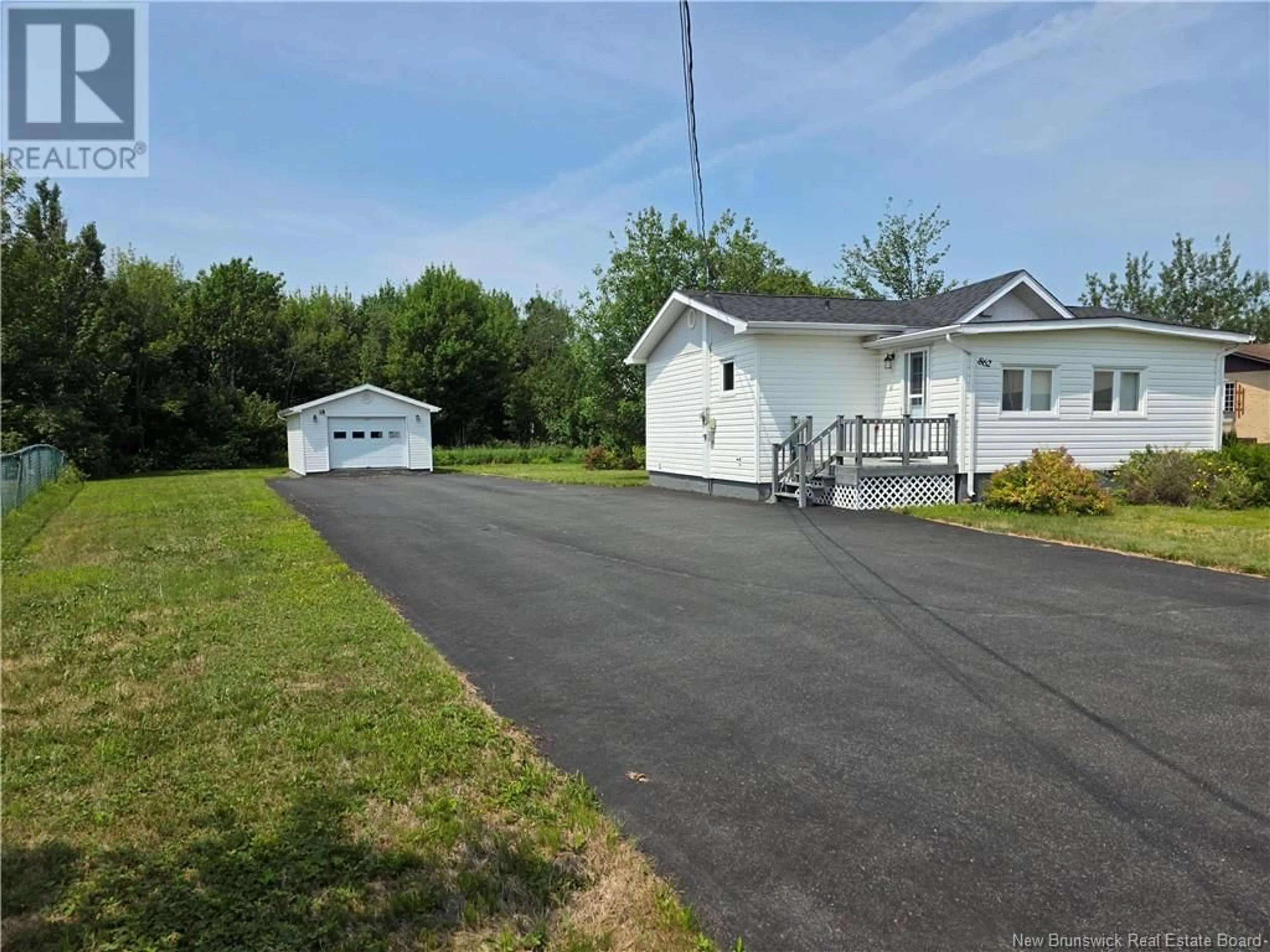 A pic from outside/outdoor area/front of a property/back of a property/a pic from drone, street for 862 PRINCIPALE, Beresford New Brunswick E8K2G8