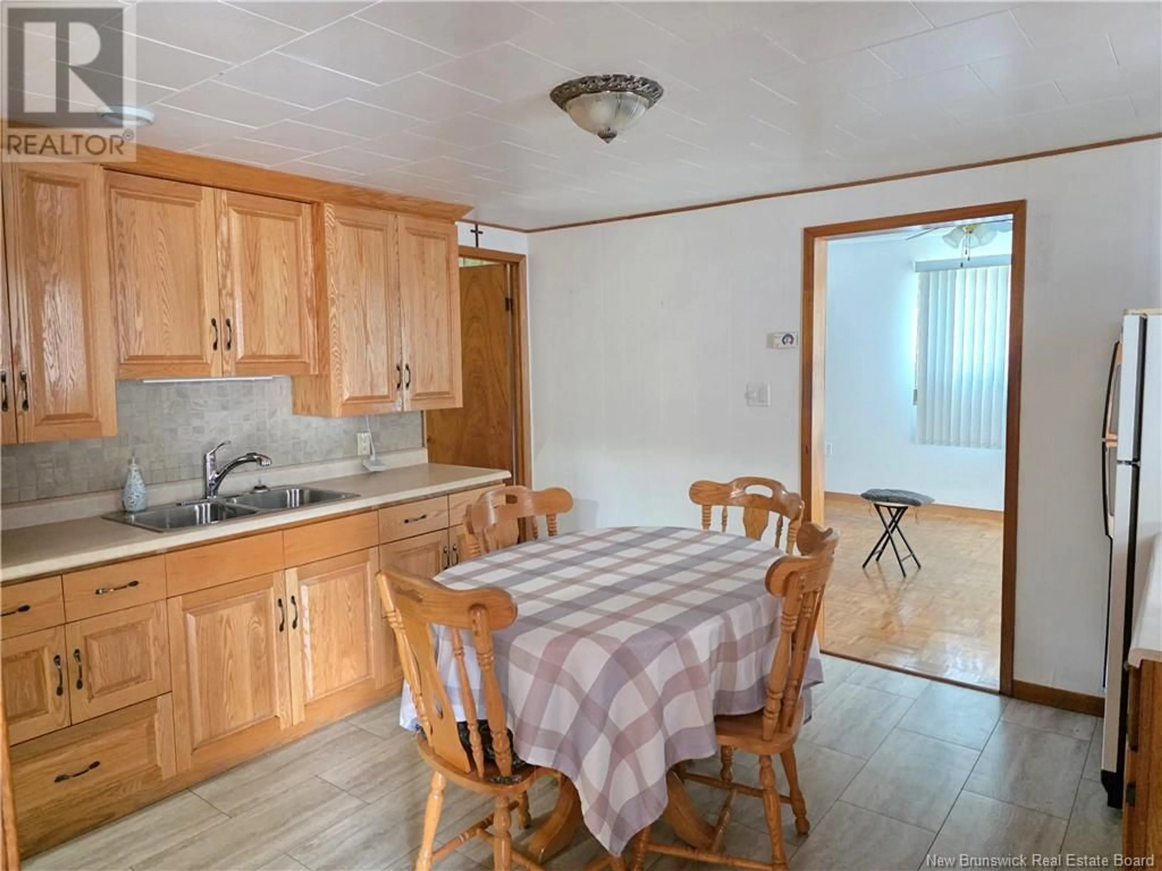 Standard kitchen, unknown for 862 PRINCIPALE, Beresford New Brunswick E8K2G8