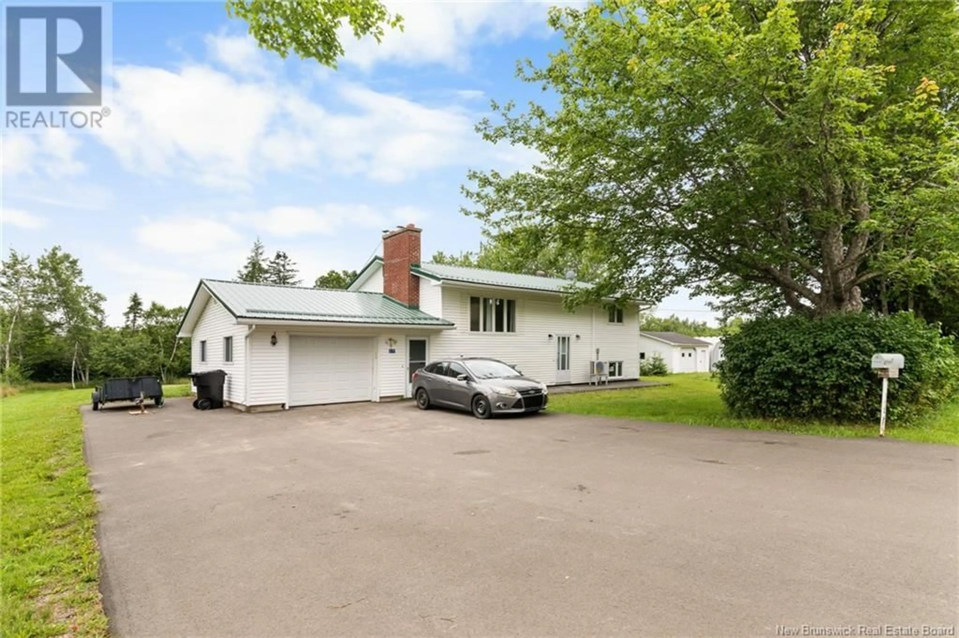 A pic from outside/outdoor area/front of a property/back of a property/a pic from drone, street for 17 RUFFIN STREET, Memramcook New Brunswick E4K1R8