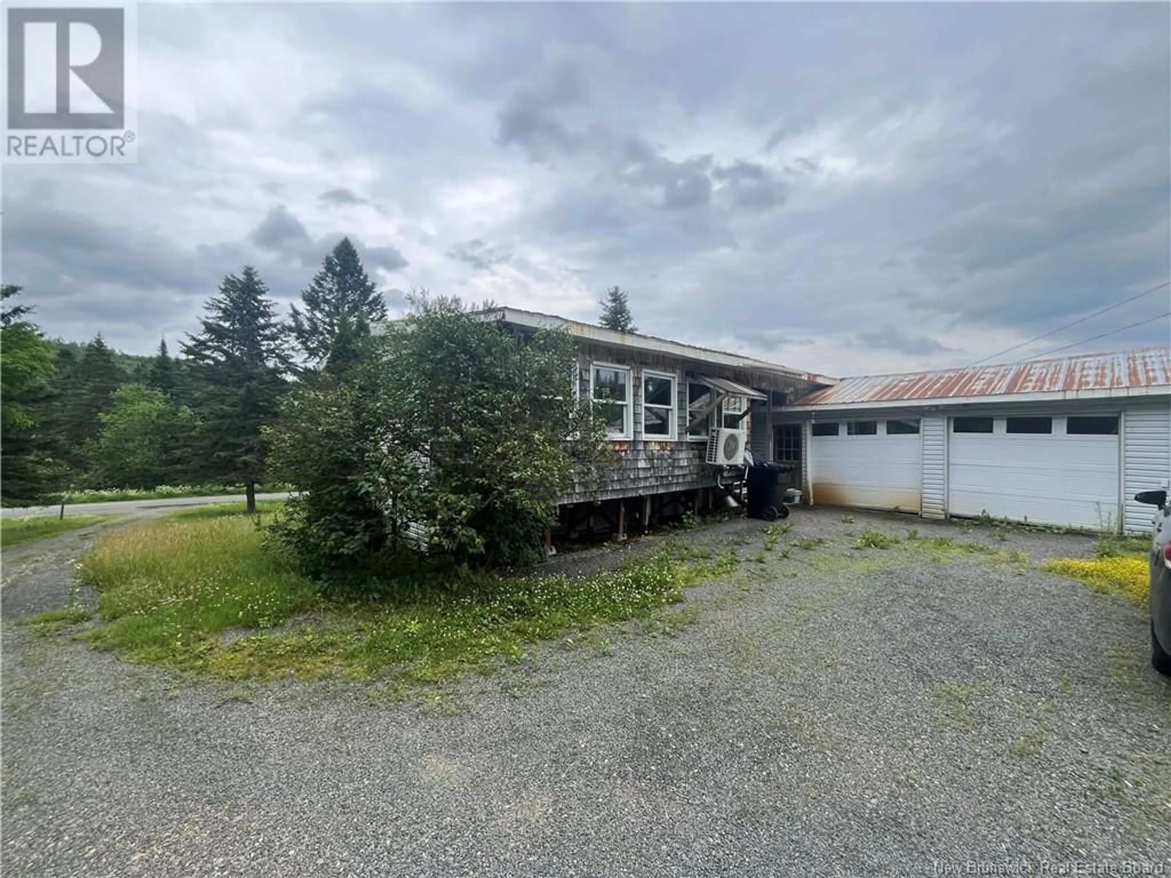 A pic from outside/outdoor area/front of a property/back of a property/a pic from drone, building for 29 ROUTE 580, Windsor New Brunswick E7L4M3