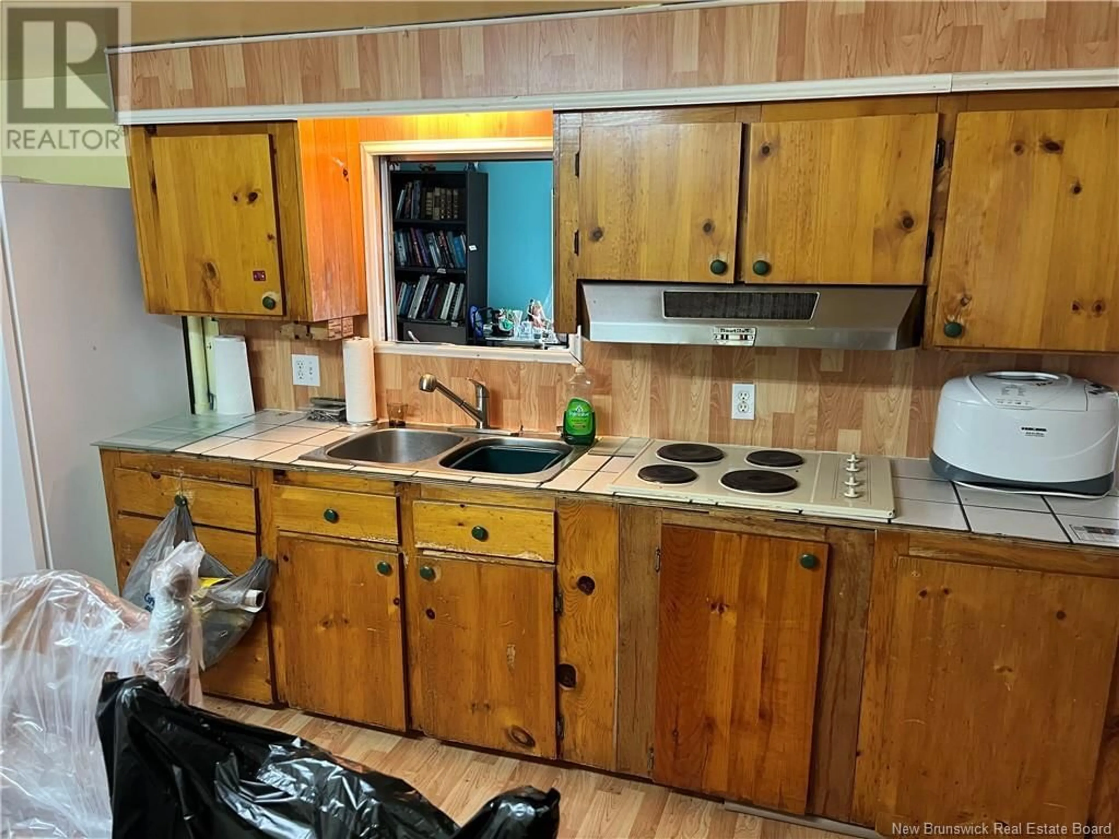 Standard kitchen, wood/laminate floor for 29 ROUTE 580, Windsor New Brunswick E7L4M3