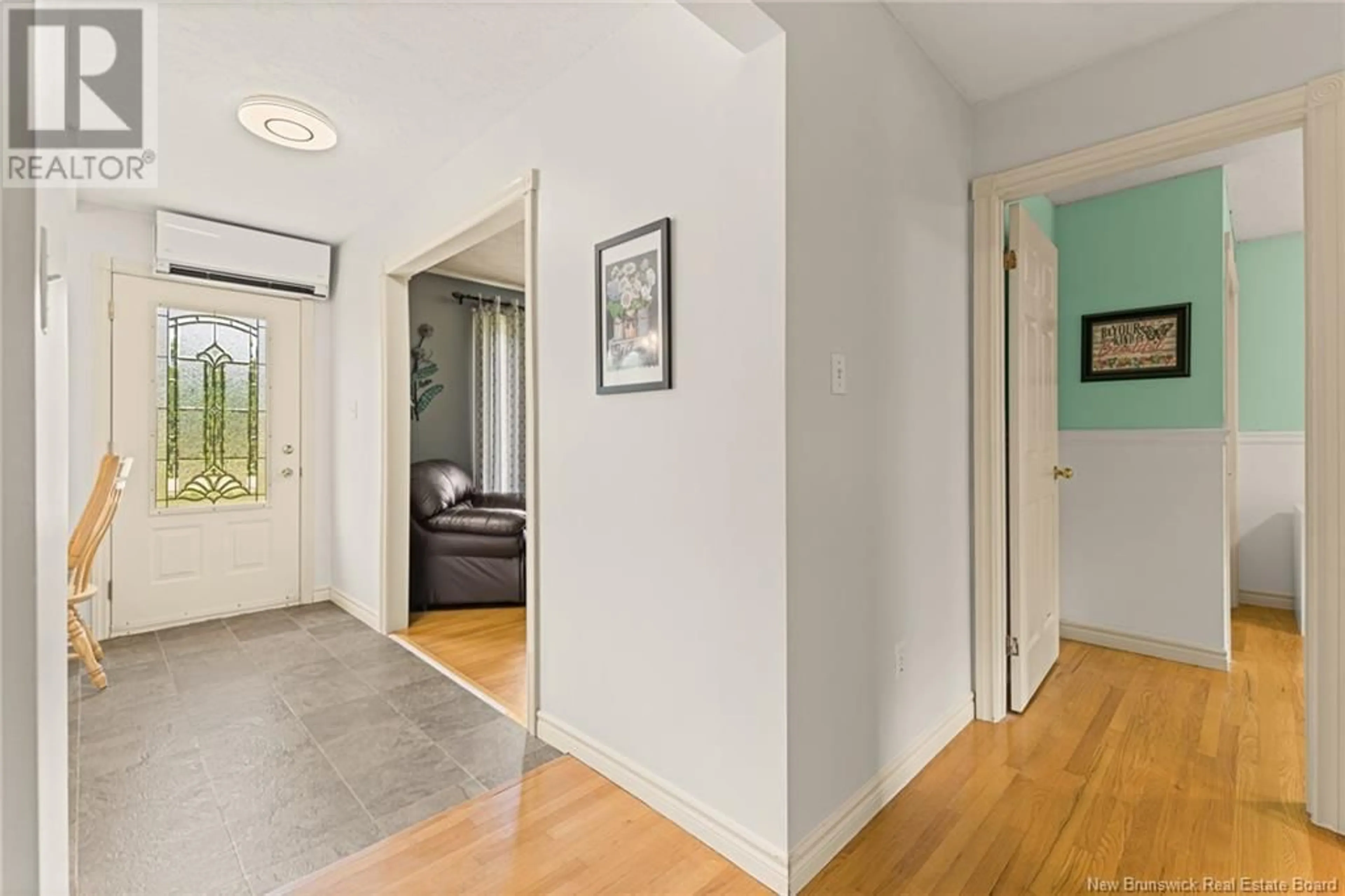 Indoor foyer for 1464 ROUTE 950, Bas Cap Pele New Brunswick E4N1A8