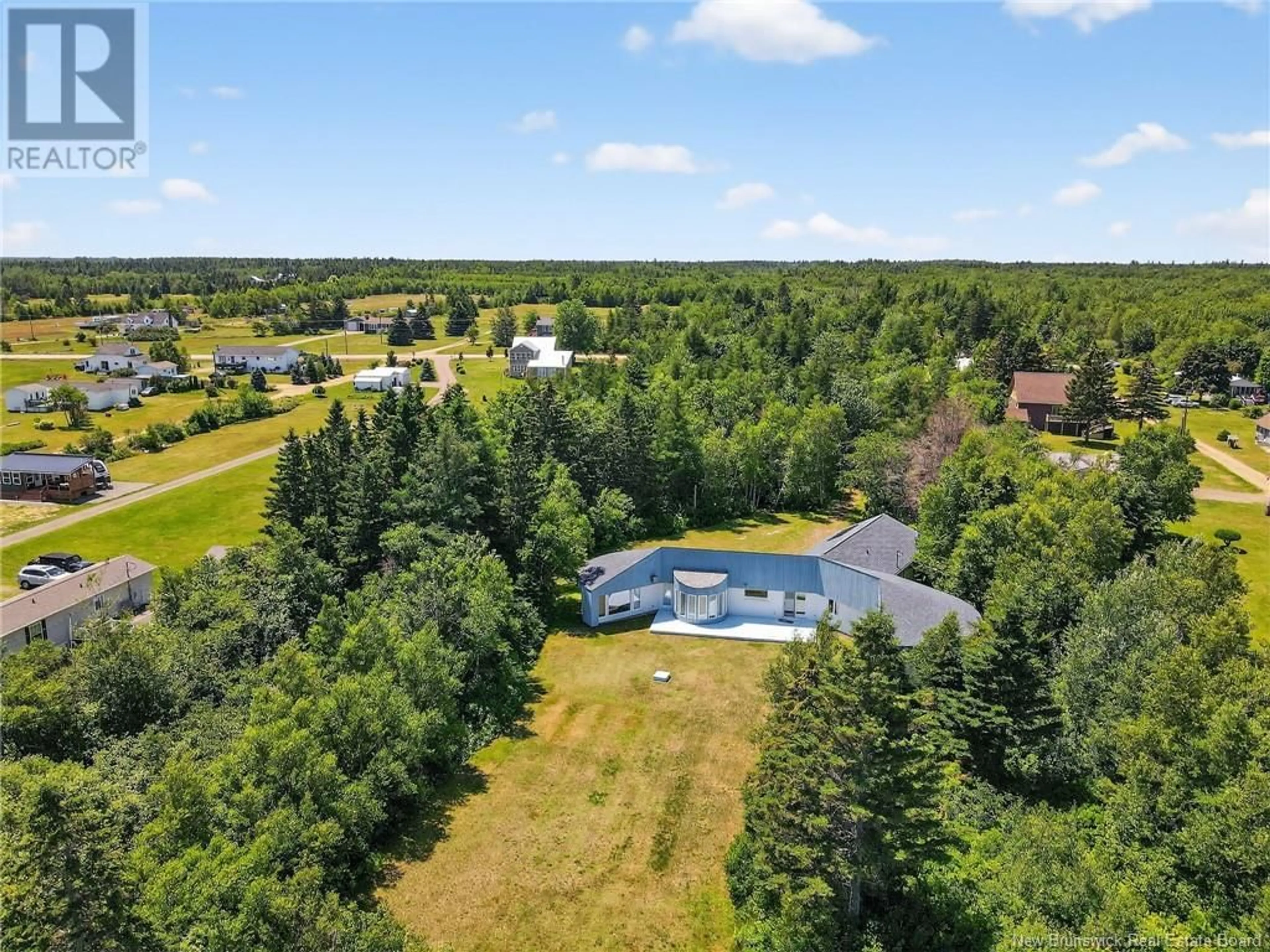 A pic from outside/outdoor area/front of a property/back of a property/a pic from drone, unknown for 2518 ROUTE 475, Saint-Edouard-De-Kent New Brunswick E4S4X6