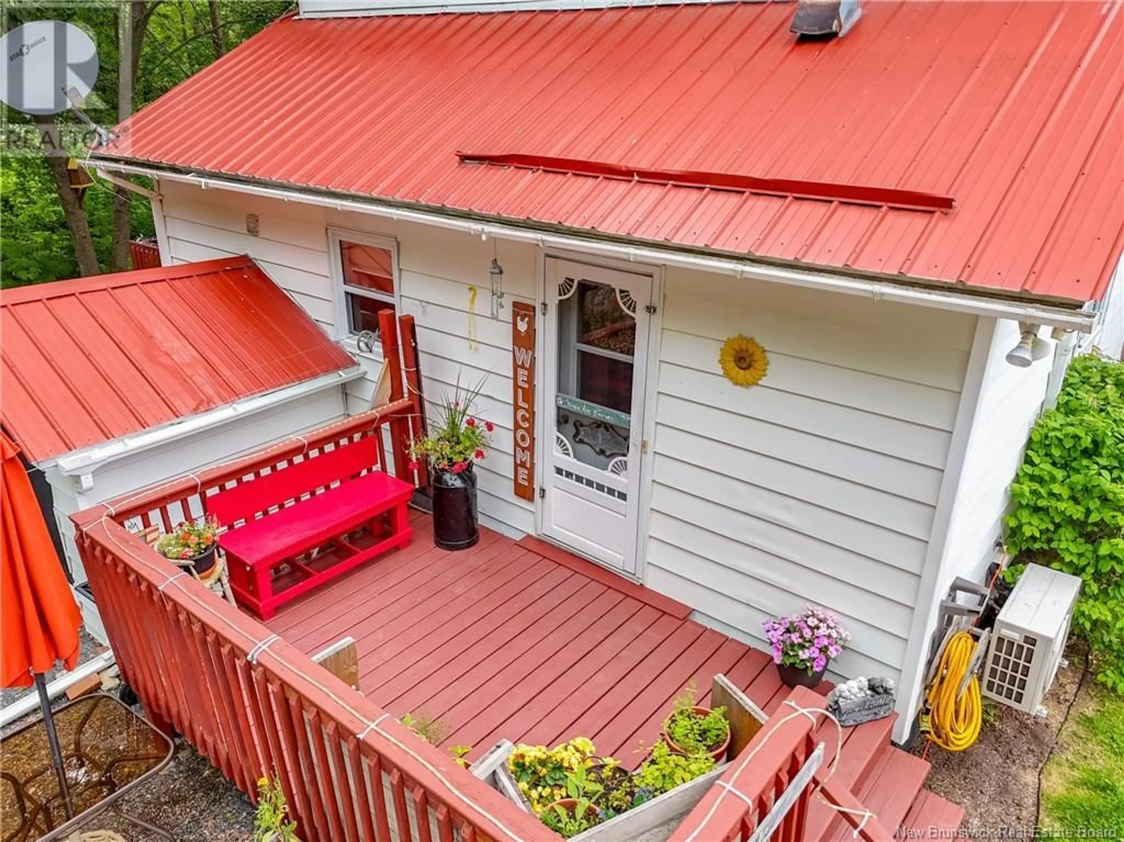 A pic from outside/outdoor area/front of a property/back of a property/a pic from drone, street for 501 OTIS DRIVE, Nackawic New Brunswick E6G1H5