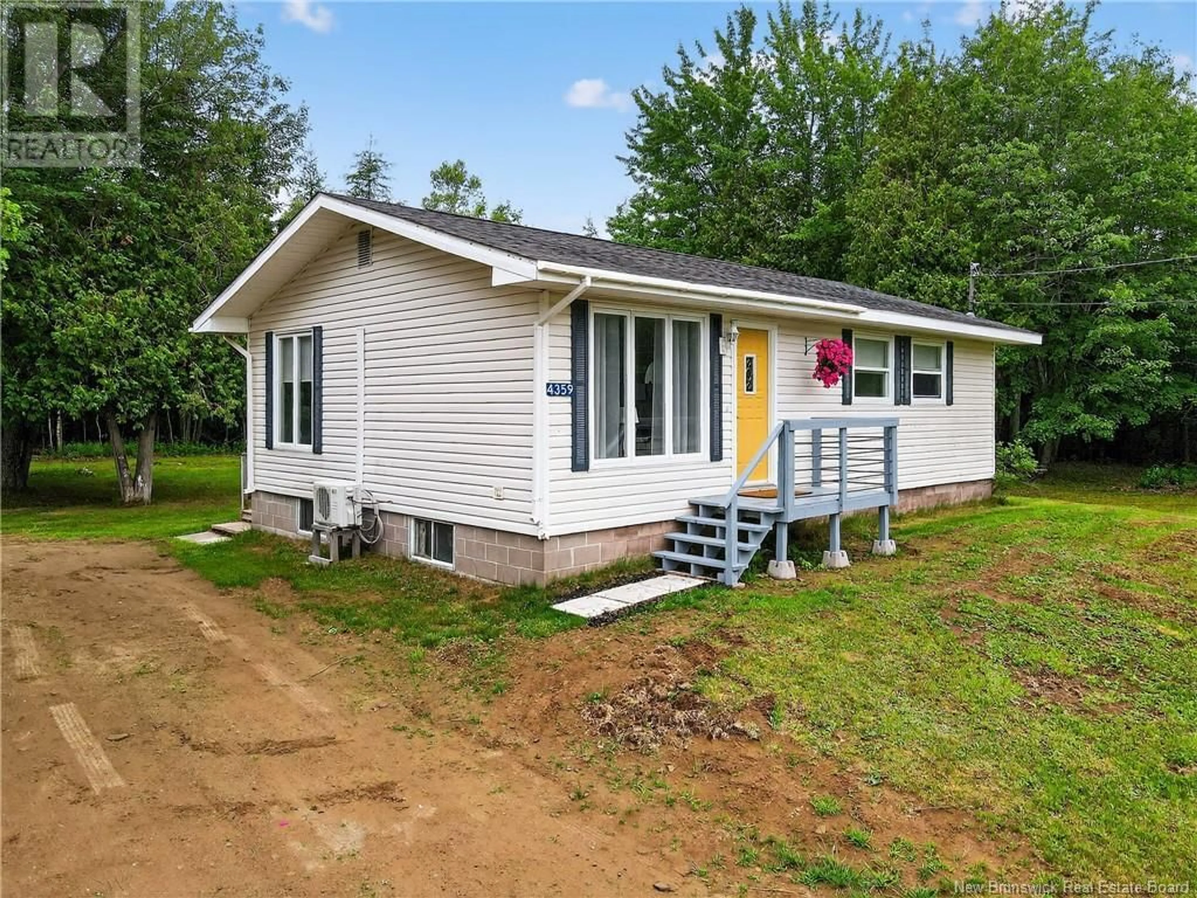 Home with vinyl exterior material, building for 4359 ROUTE 505, Richibouctou-Village New Brunswick E4W1N6