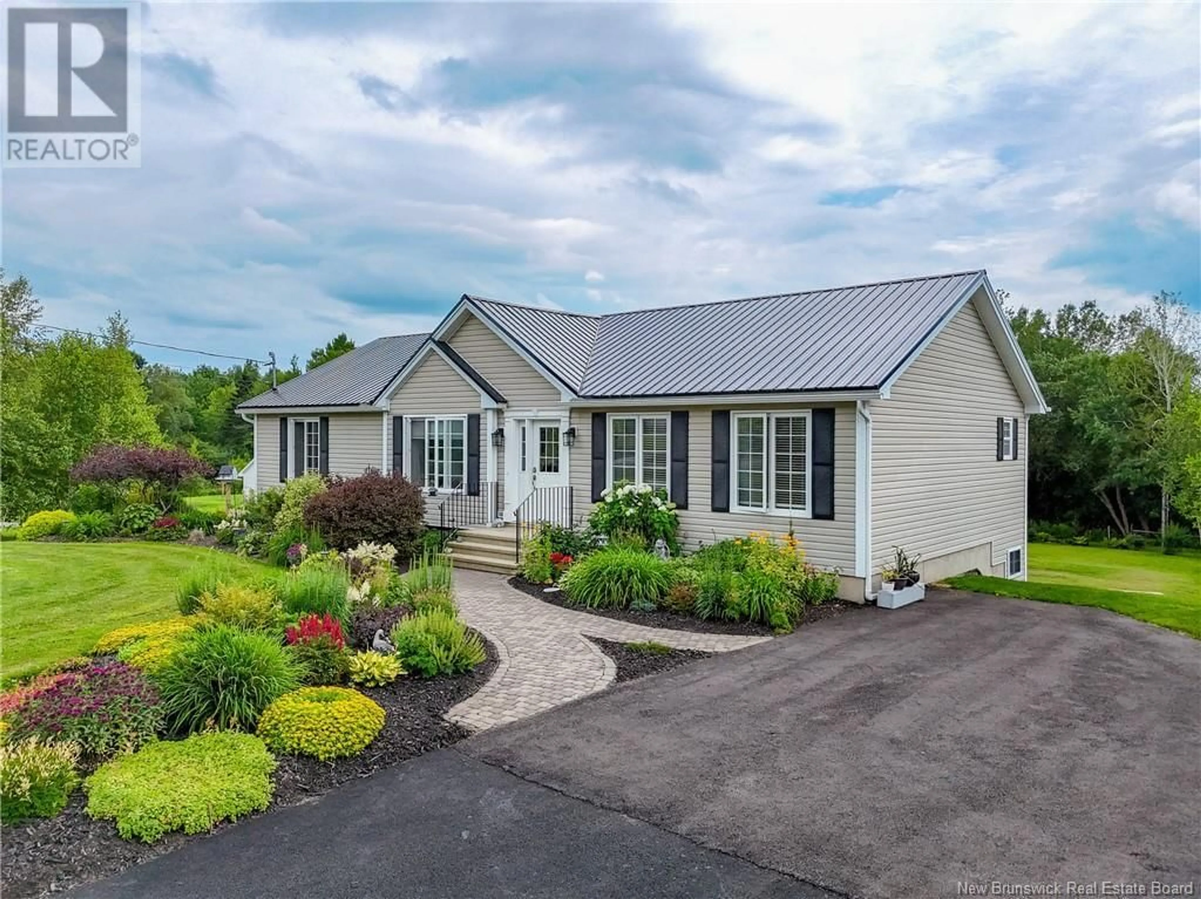 Home with vinyl exterior material, street for 138 BECKIES WAY, Richibucto Road New Brunswick E3A0T2