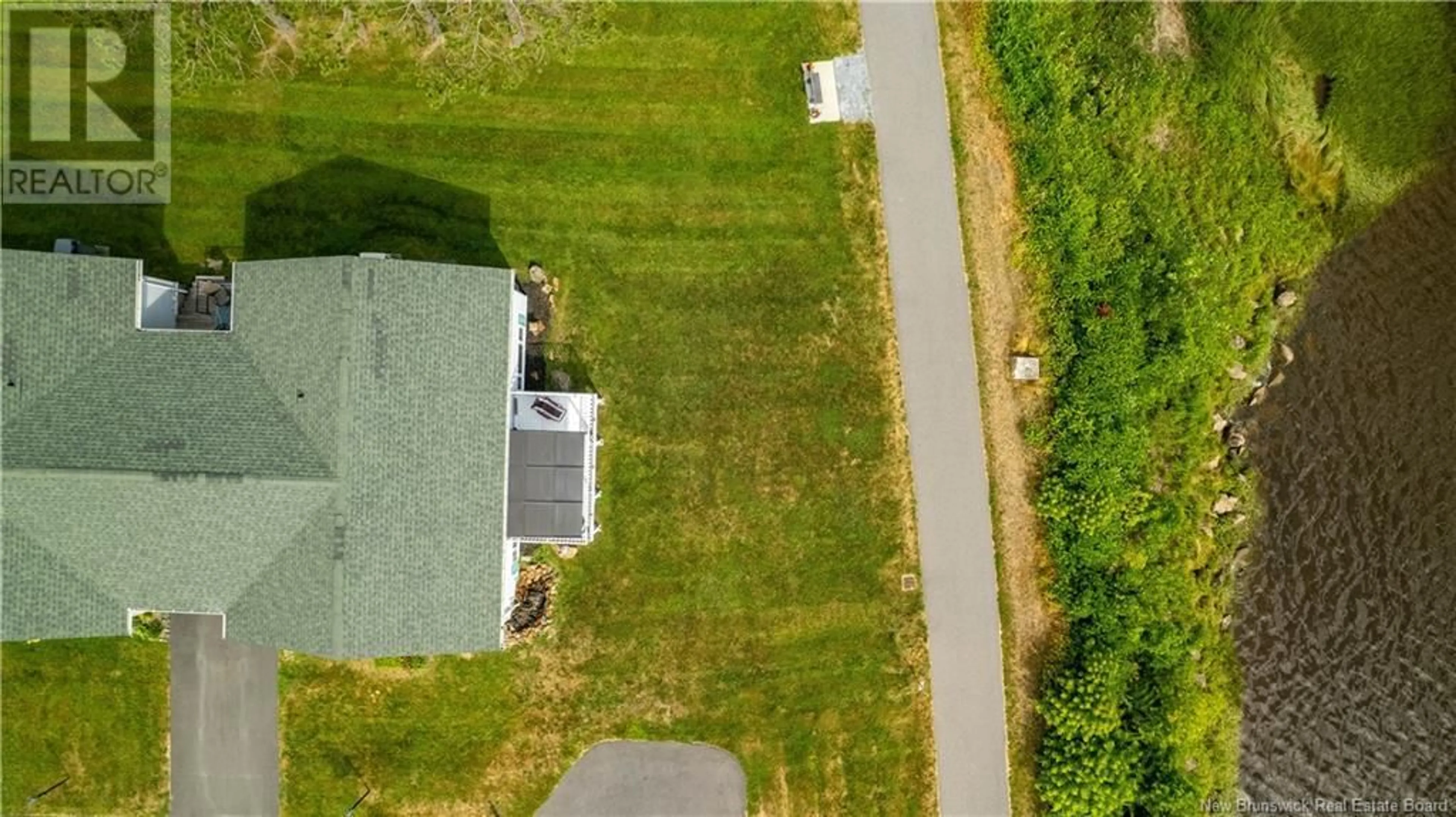 A pic from outside/outdoor area/front of a property/back of a property/a pic from drone, street for I - 61 PRINCE WILLIAM STREET, St. Stephen New Brunswick E3L1S5