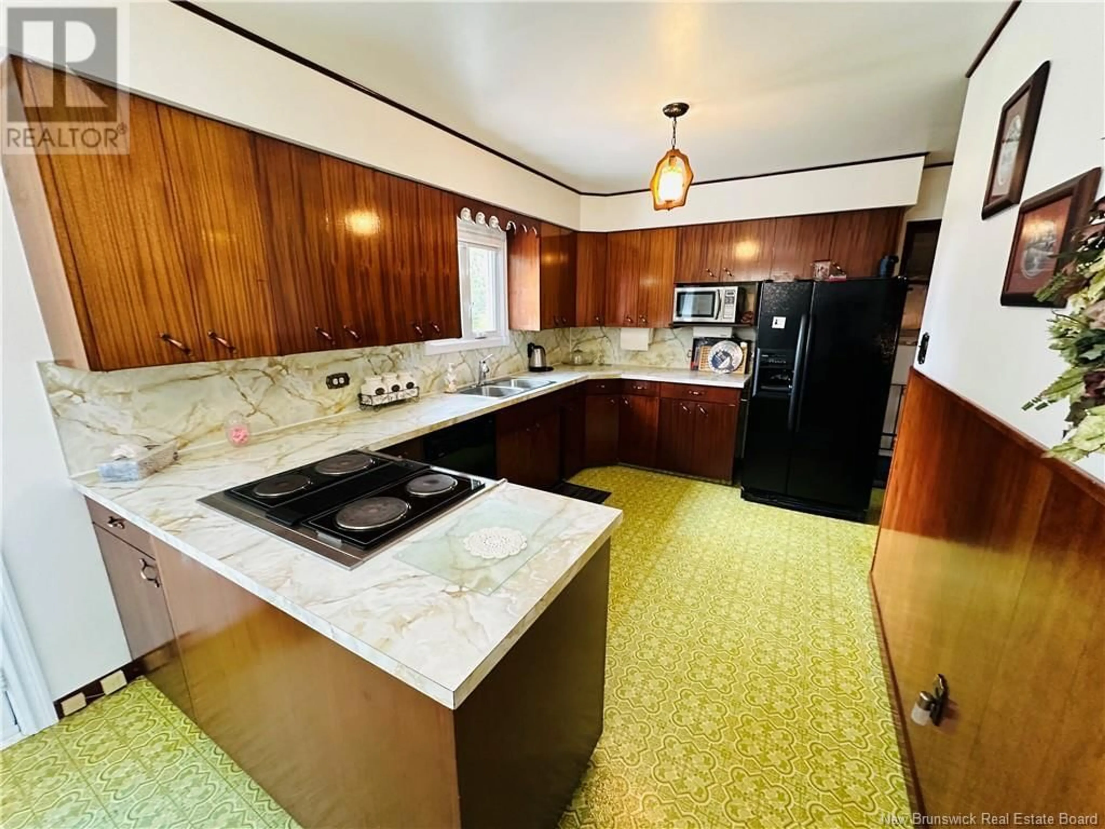 Standard kitchen, ceramic/tile floor for 10 375 ROUTE, Grand Falls New Brunswick E3Z1Z3